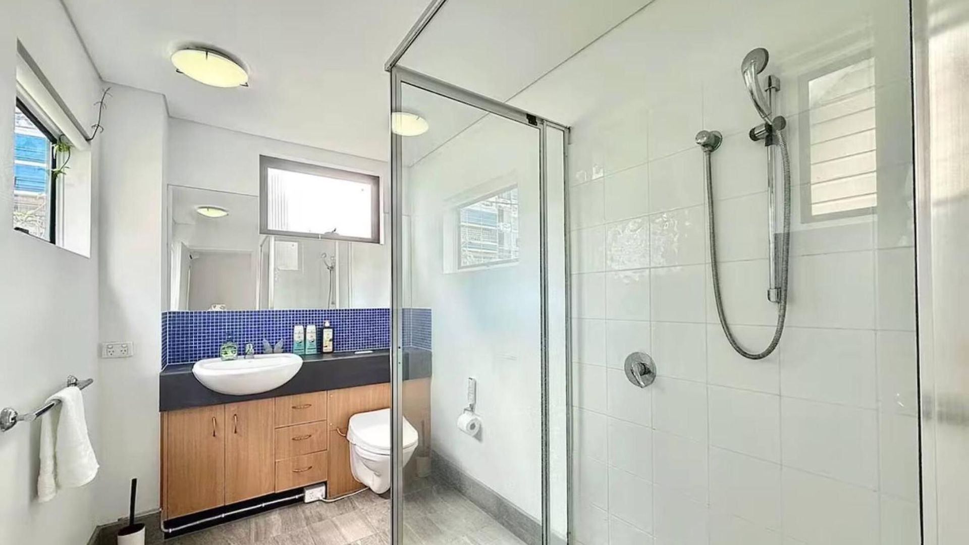 Apartment 3br, 2 Baths - Stylish In Kangaroo Point Brisbane
