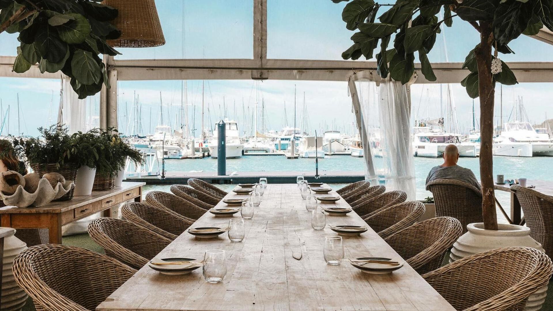 4bdr Queenslander With Pool Near Manly Esplanade
