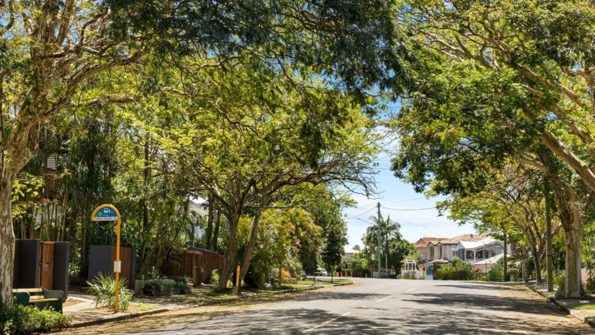 4bdr Queenslander With Pool Near Manly Esplanade Holiday home