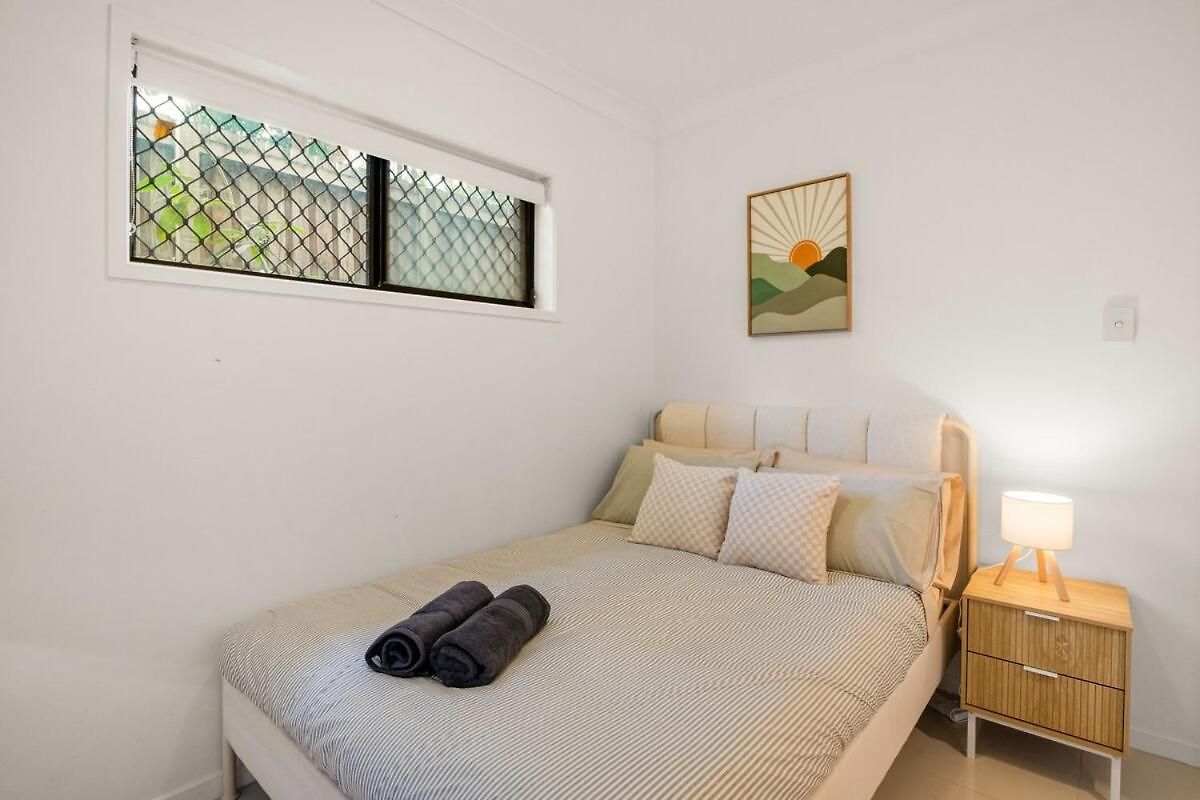 1em Abnb-style 5br, 2 Parking-patio, 5 Mins To Westfield *
