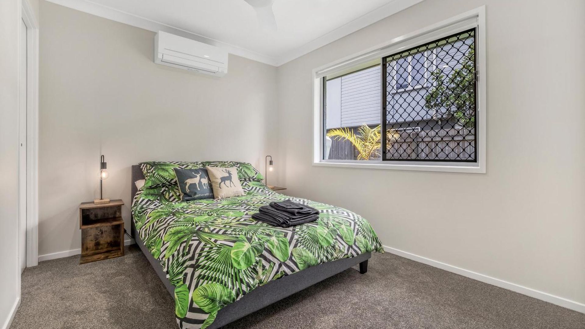 3 Bedroom Fully Renovated Away From Brisbane