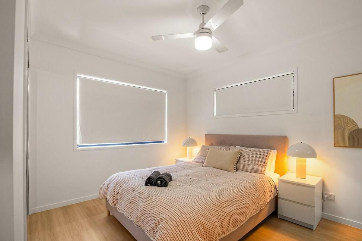 Holiday home 1em Abnb-style 5br, 2 Parking-patio, 5 Mins To Westfield Brisbane