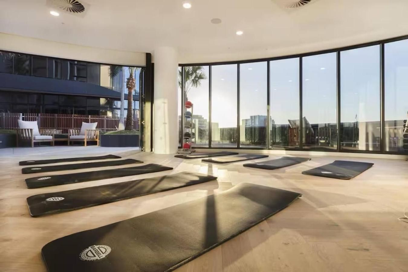 Holiday home Modern Skyline 3br With Pool Gym And Tub