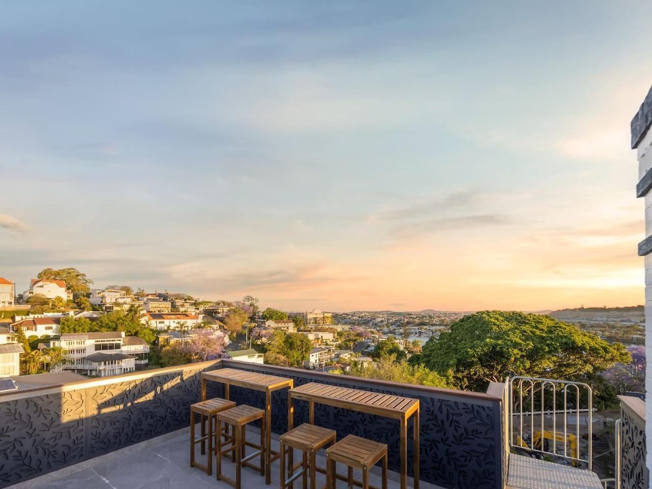 6mil Luxe Hilltop 6 Bedroom Heritage Mansion
