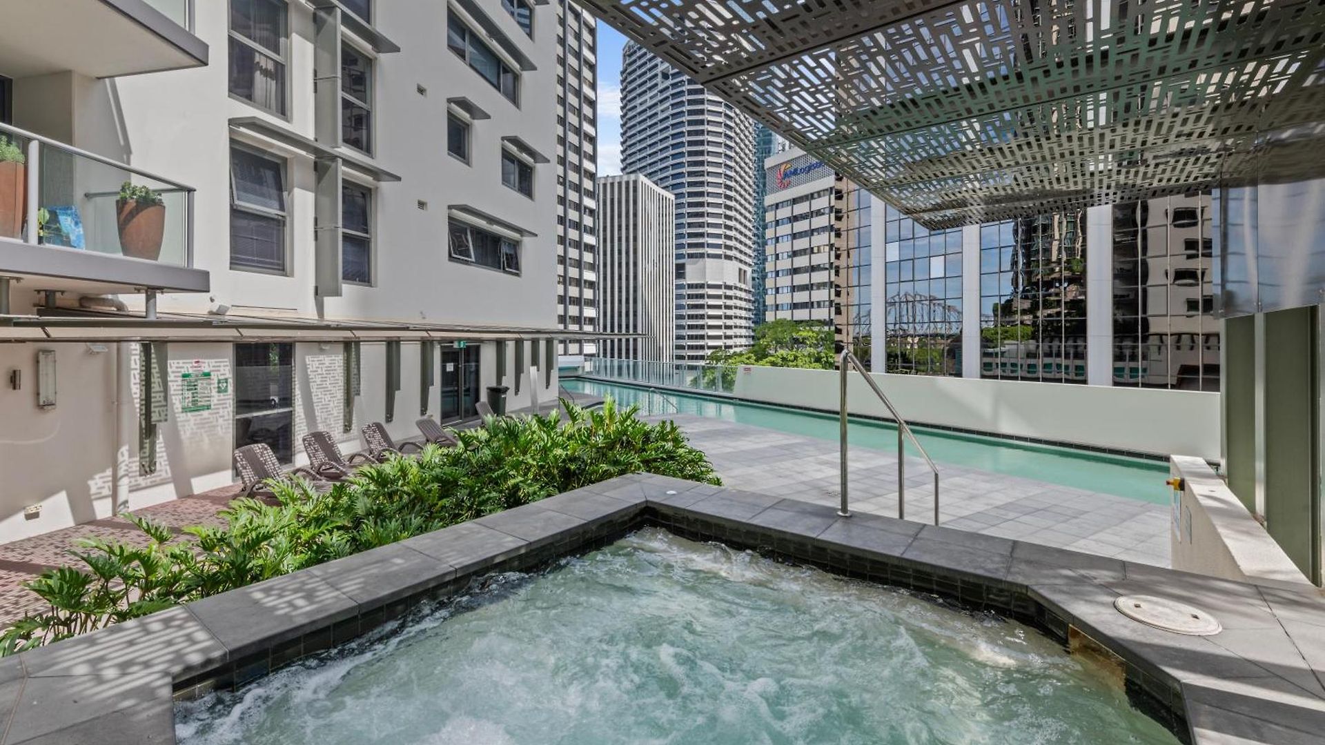 Apartment Aurora Tower Brisbane
