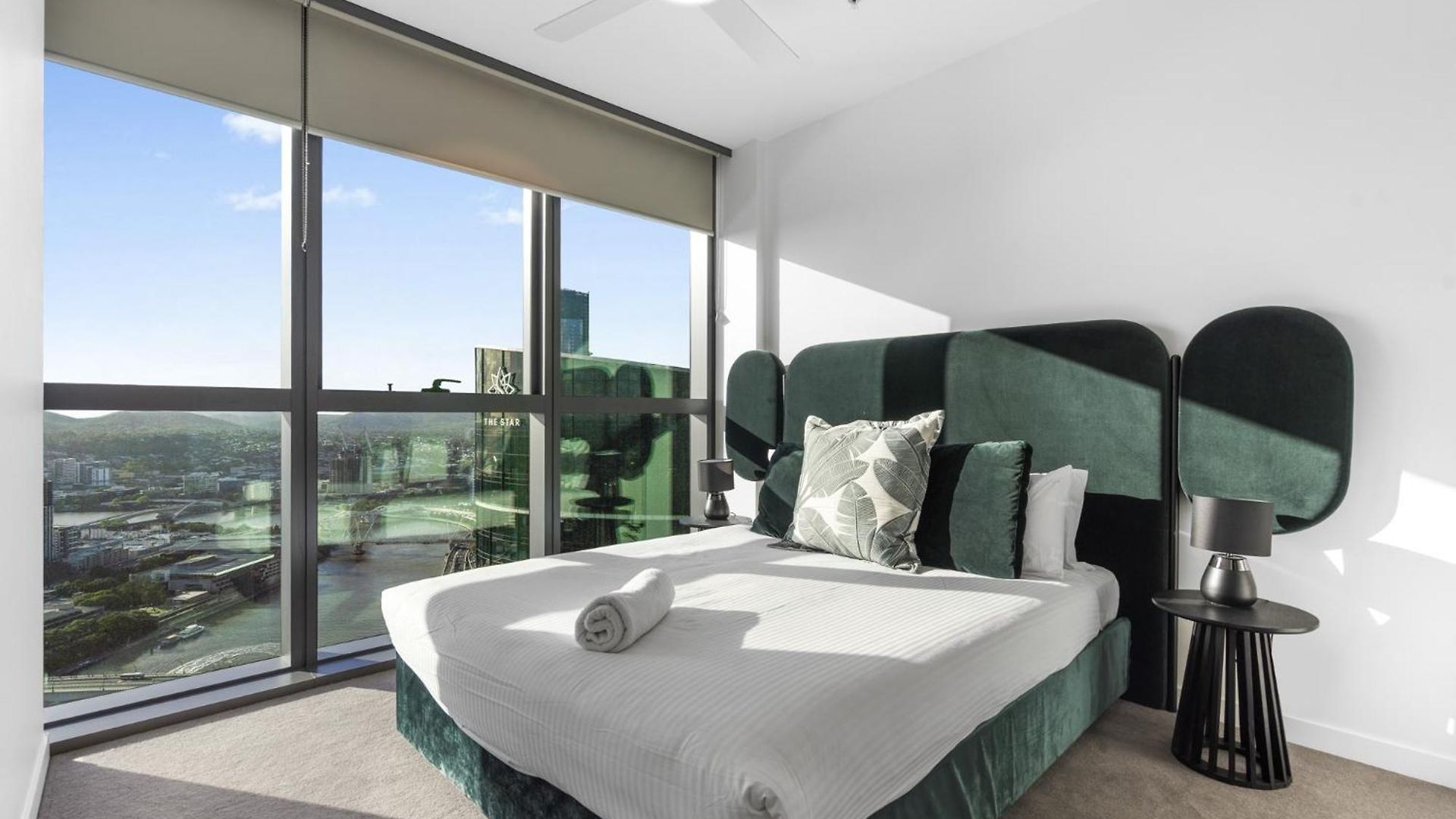 River View 1br With Cbd & Pool, Gym & Sauna Apartment