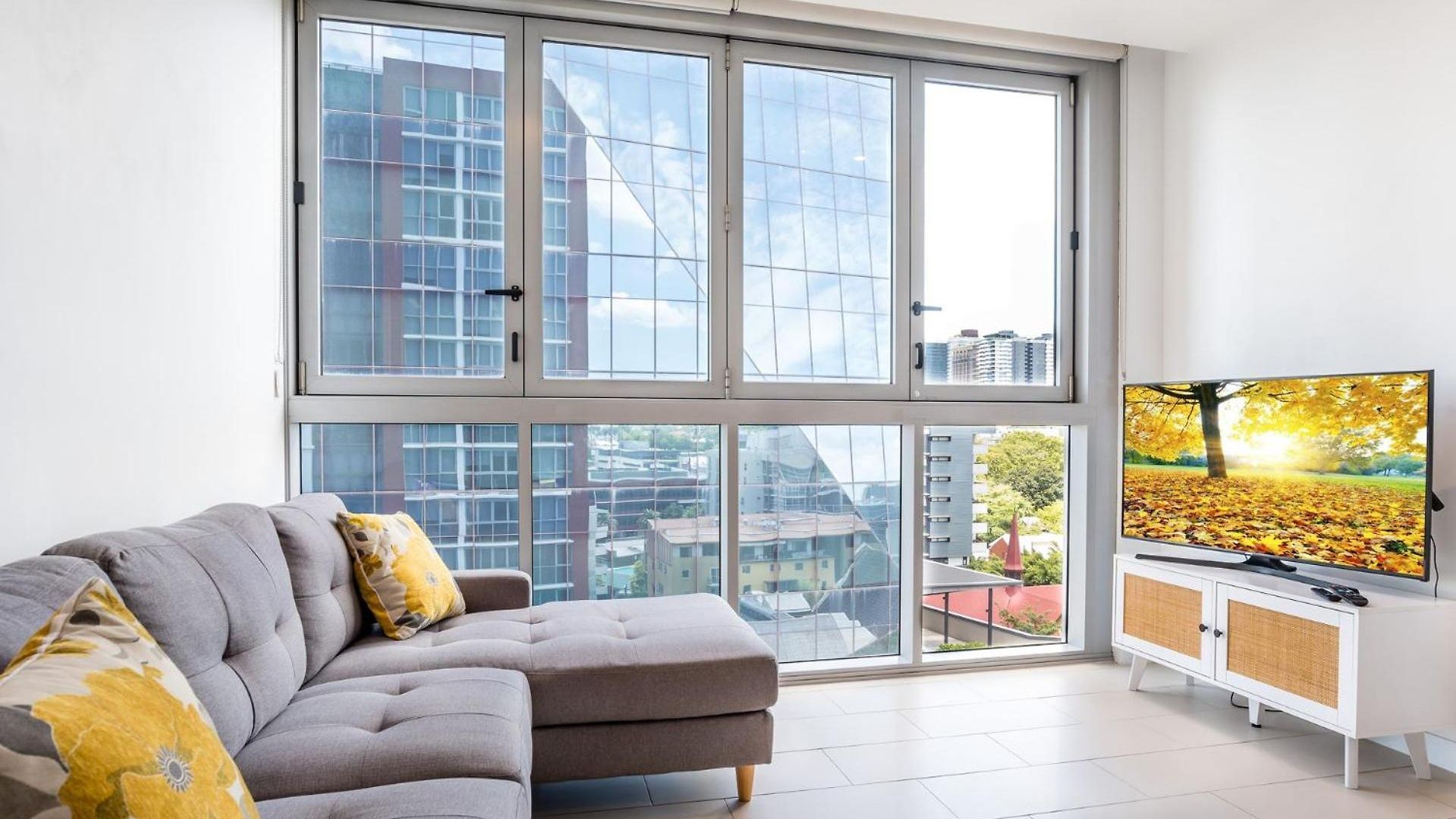Fortitude Valley Escape With Pool, Gym & Parking Brisbane