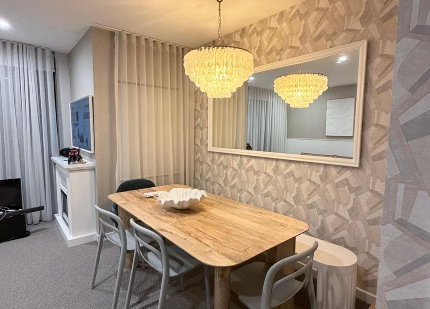 24 Bromley St Private In A Luxurious Shared Apartment