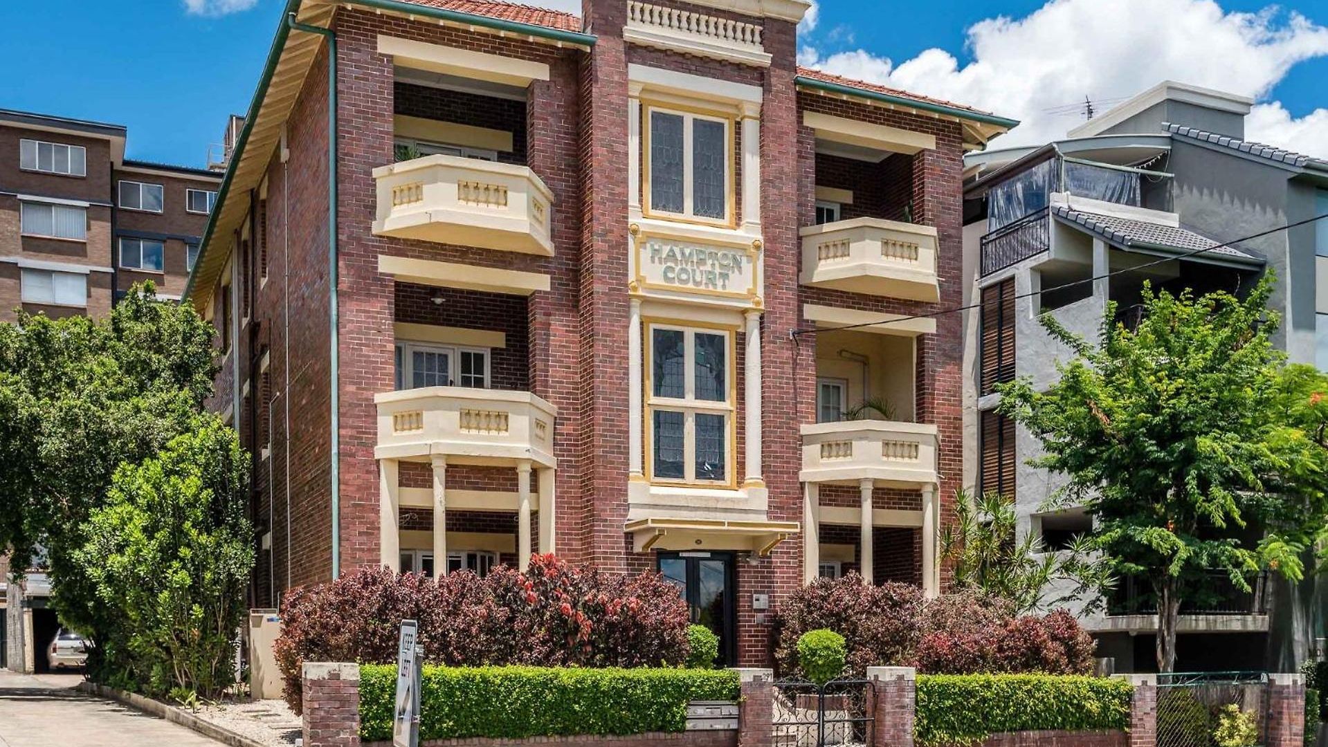 Rapunzels Art Deco Hideaway In New Farm *