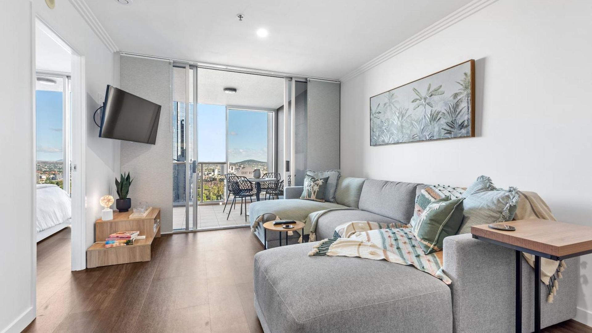 Modern On Mary 1 Bedroom, 1 Bathroom, 1 Car, Views! Brisbane
