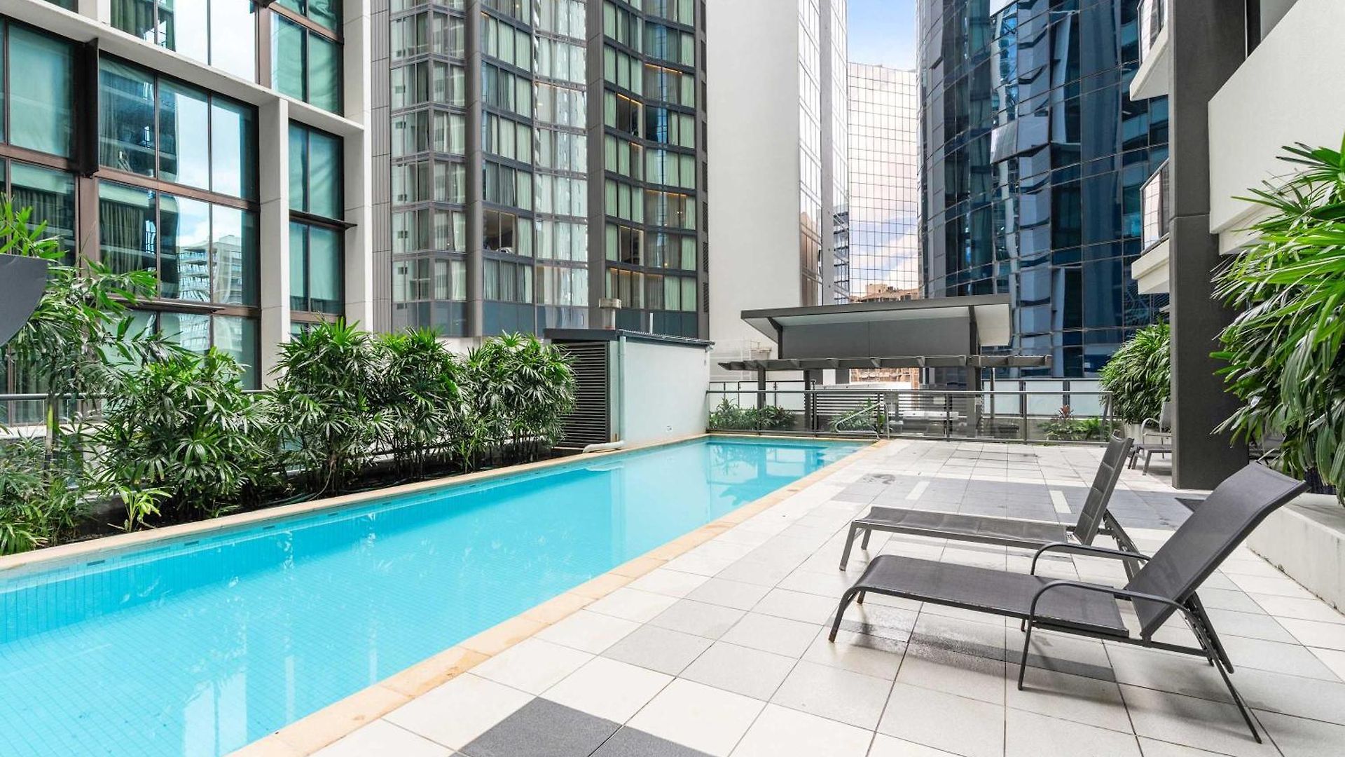 2-bed With River Views *