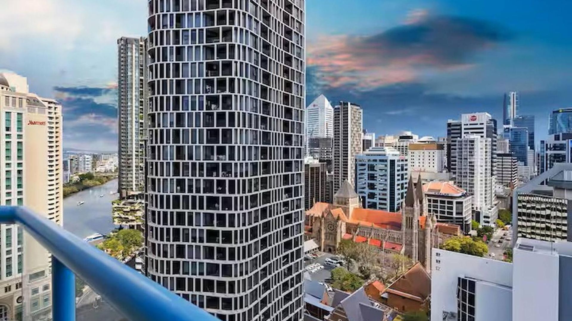 Pool & Gym & Parking Brisbane