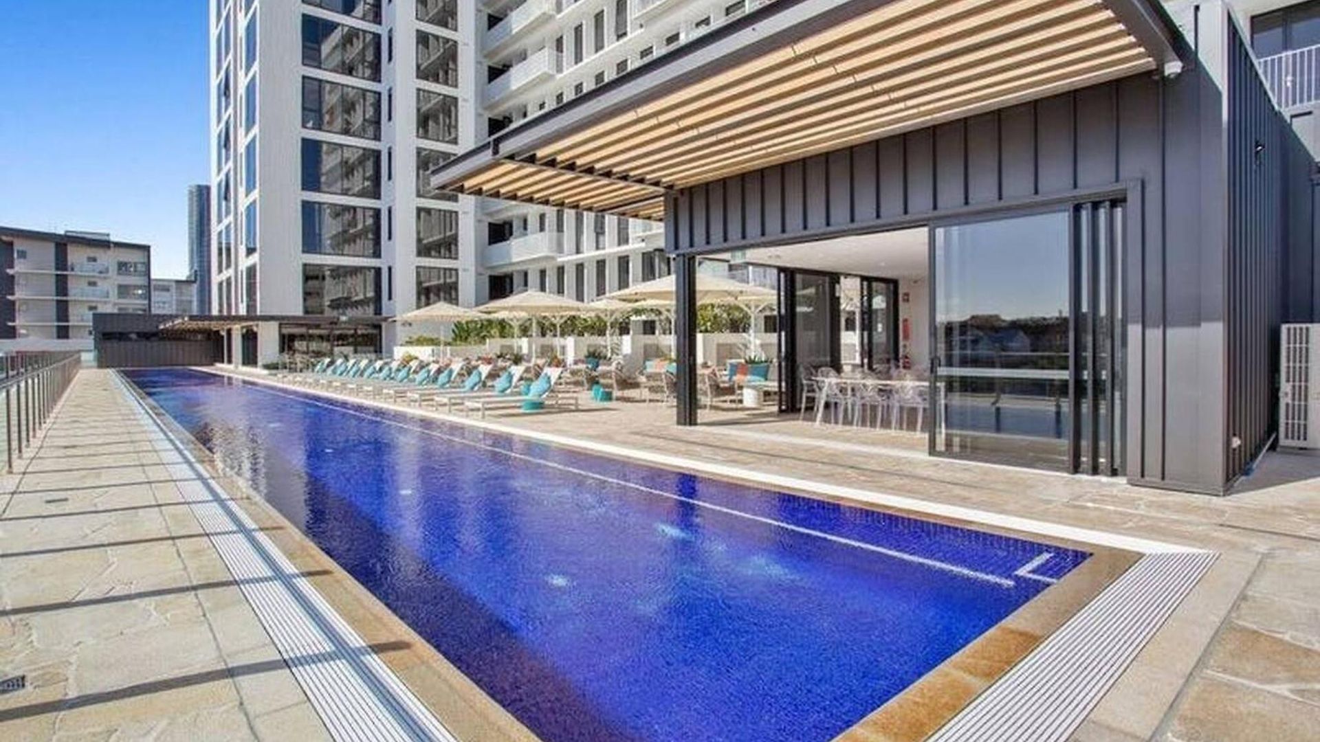 Stylish Escape - Views & Perks Apartment *