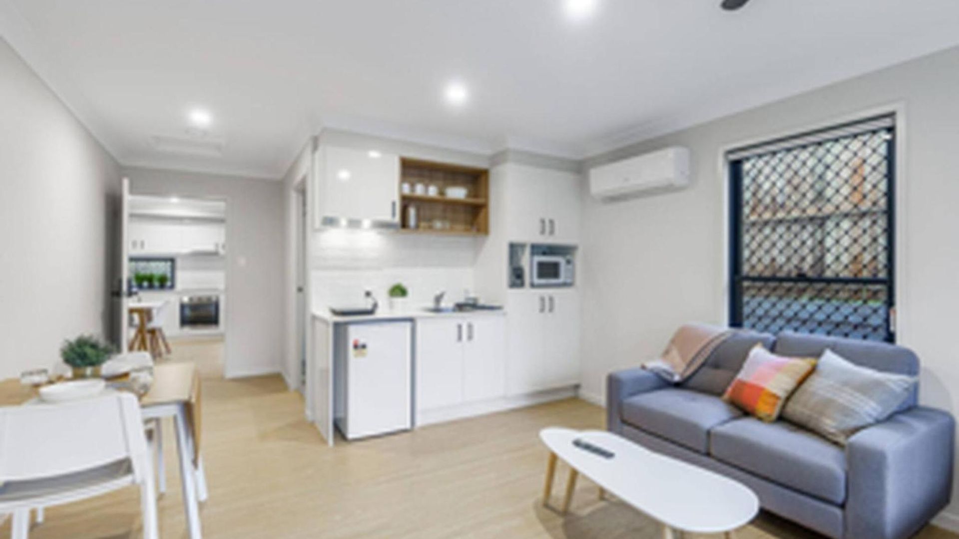 Apartment Modern With Garden Views In Shared