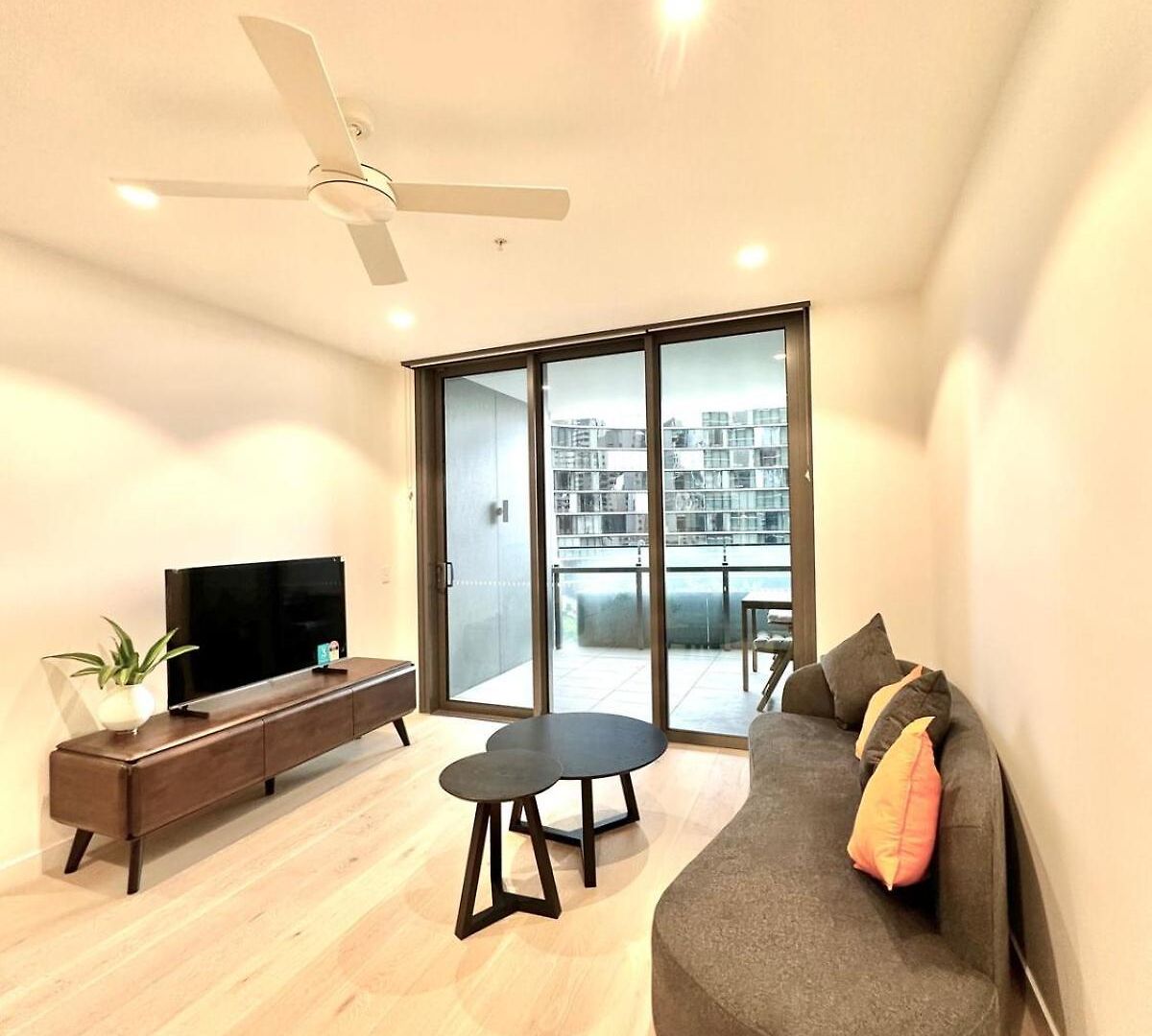 Comfortable With Extraordinary Views Apartment
