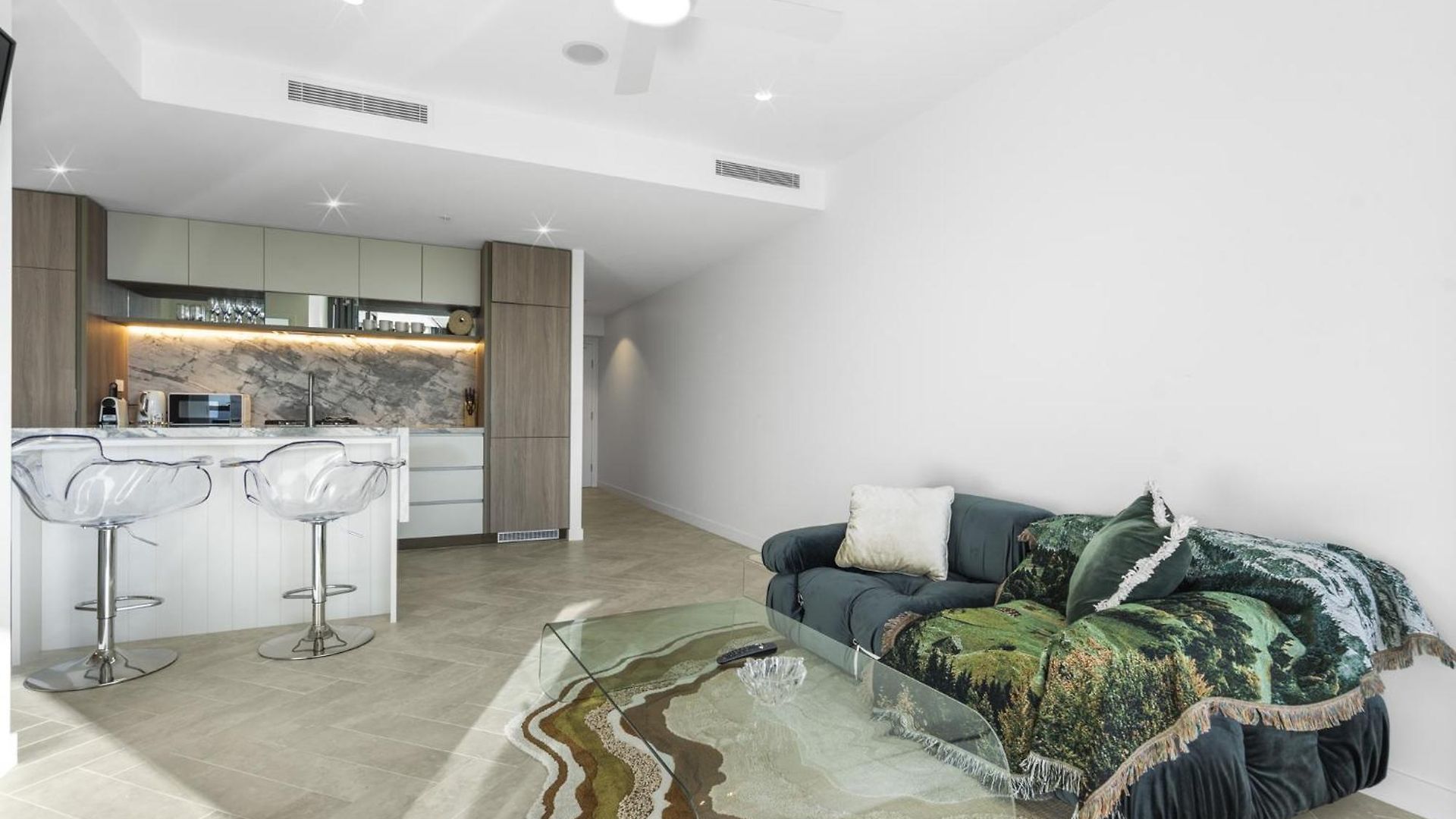 River View 1br With Cbd & Pool, Gym & Sauna Apartment *