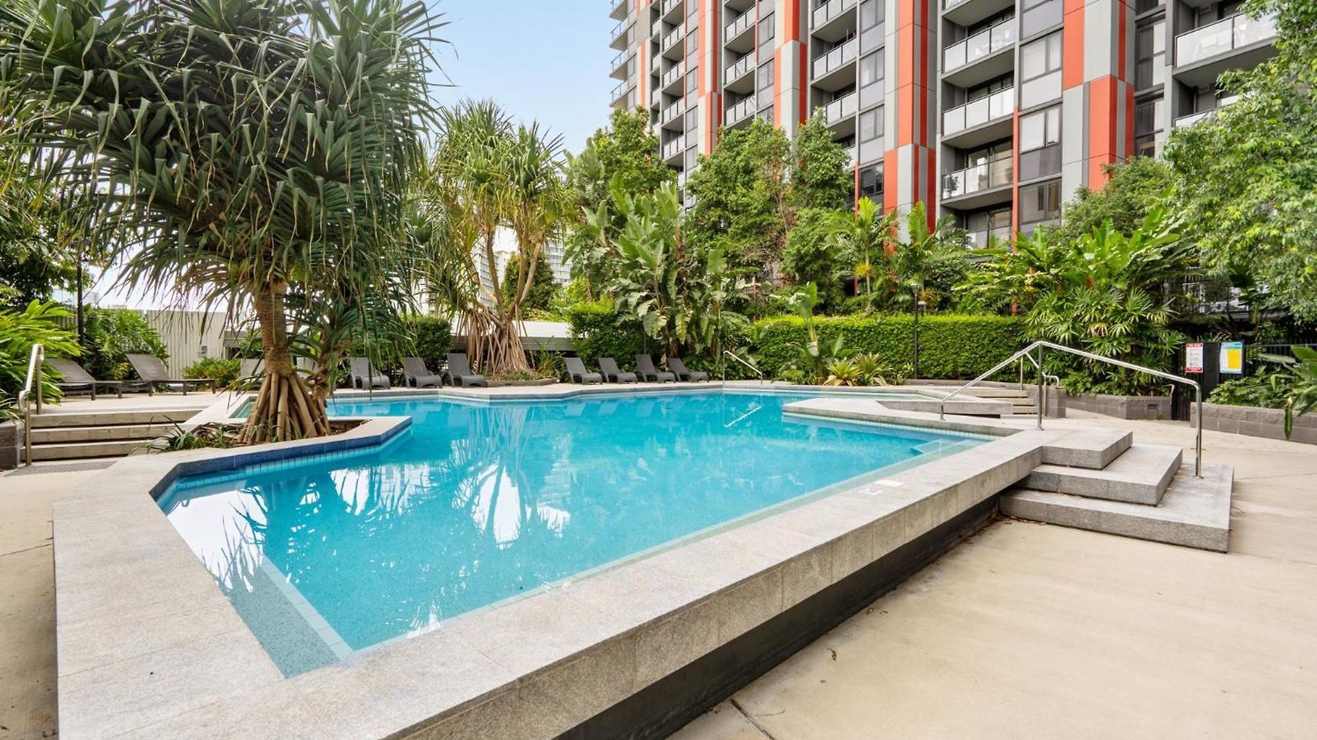 Bright 2-bed In Bowen Hills