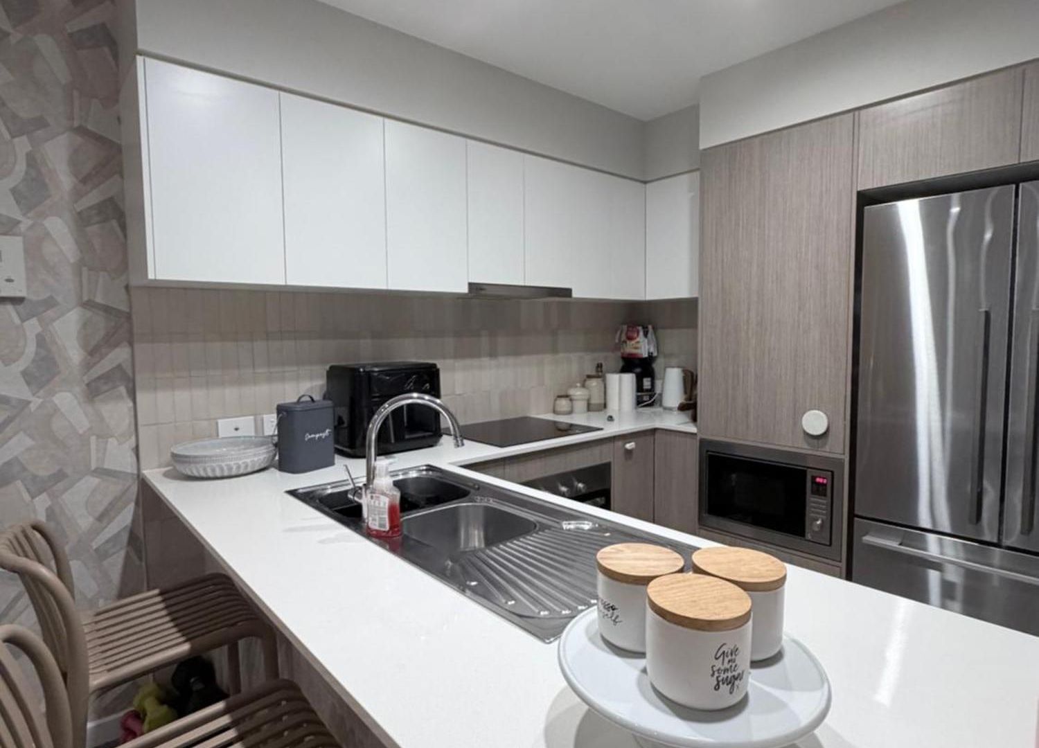 Apartment 24 Bromley St Private In A Luxurious Shared