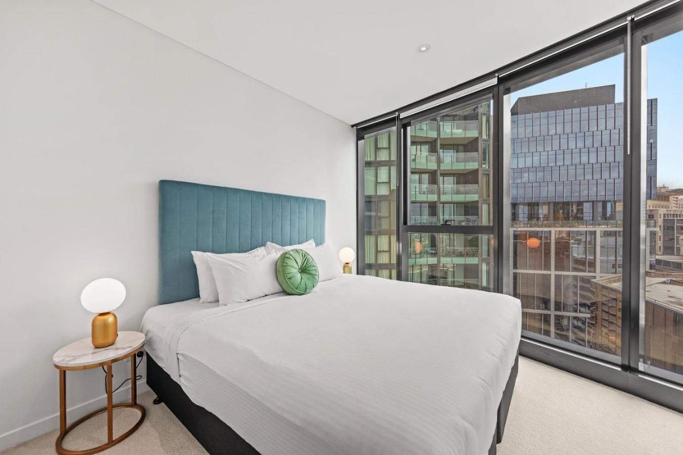 Elegant 1br Urban Retreat In Heart Of