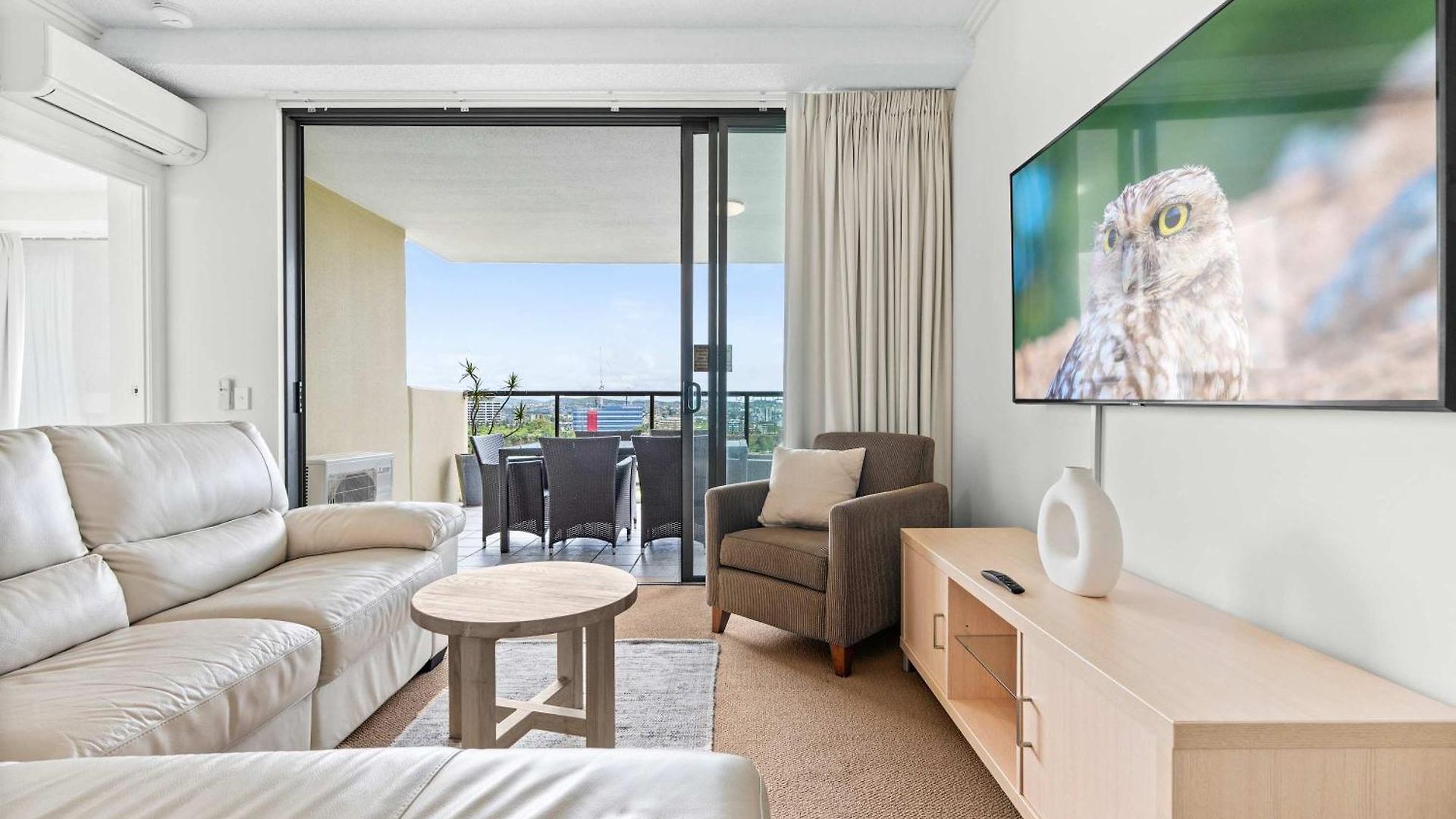 2-bed With River Views *