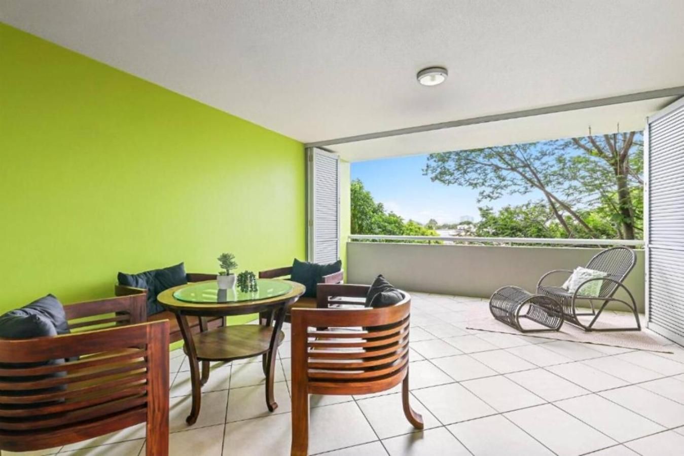 Lovely 3-bed With Alfresco Dining By Custom Hosting Apartment Brisbane