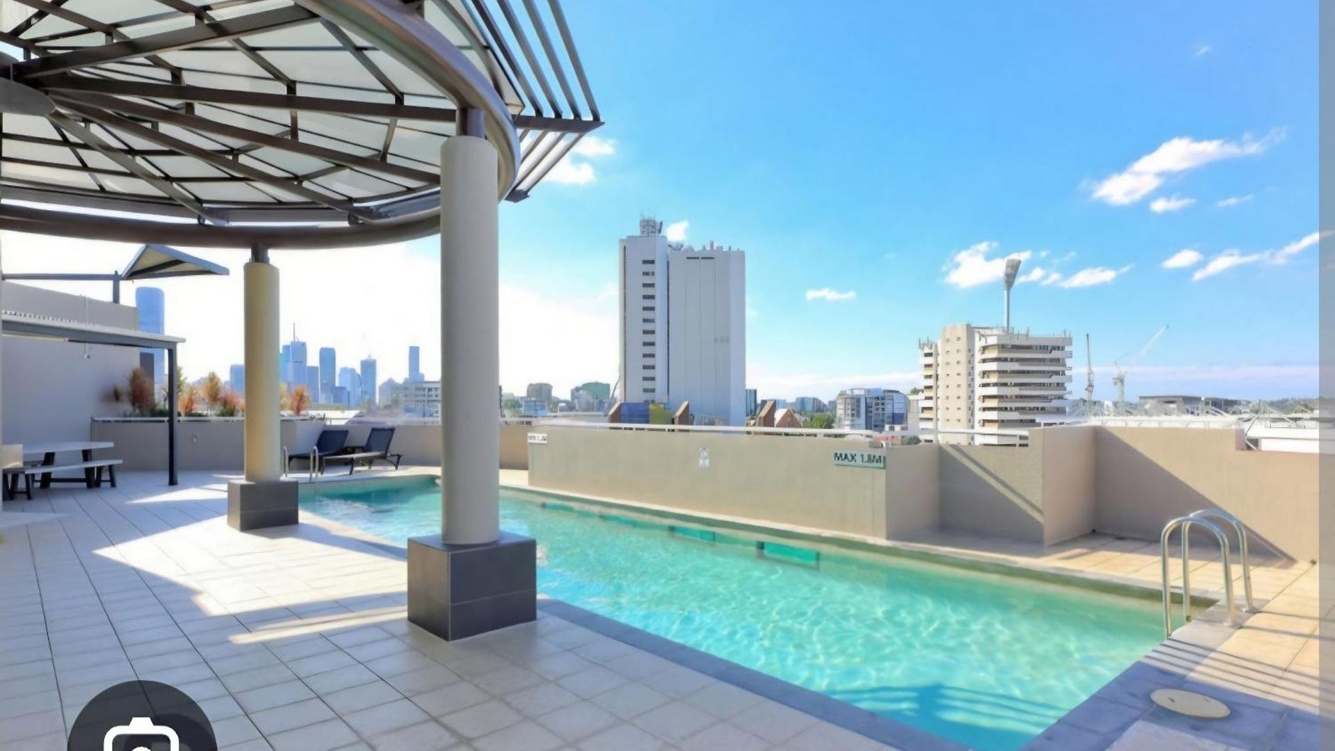 Tara's At The Gabba Apartment