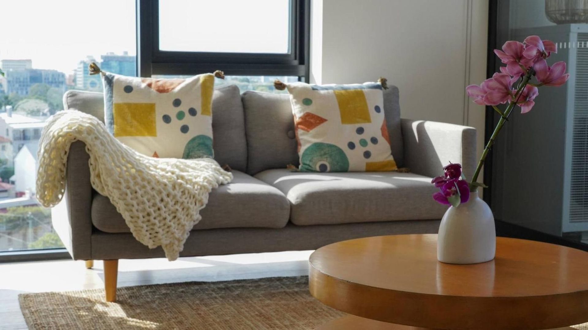 Stylish Escape - Views & Perks Brisbane