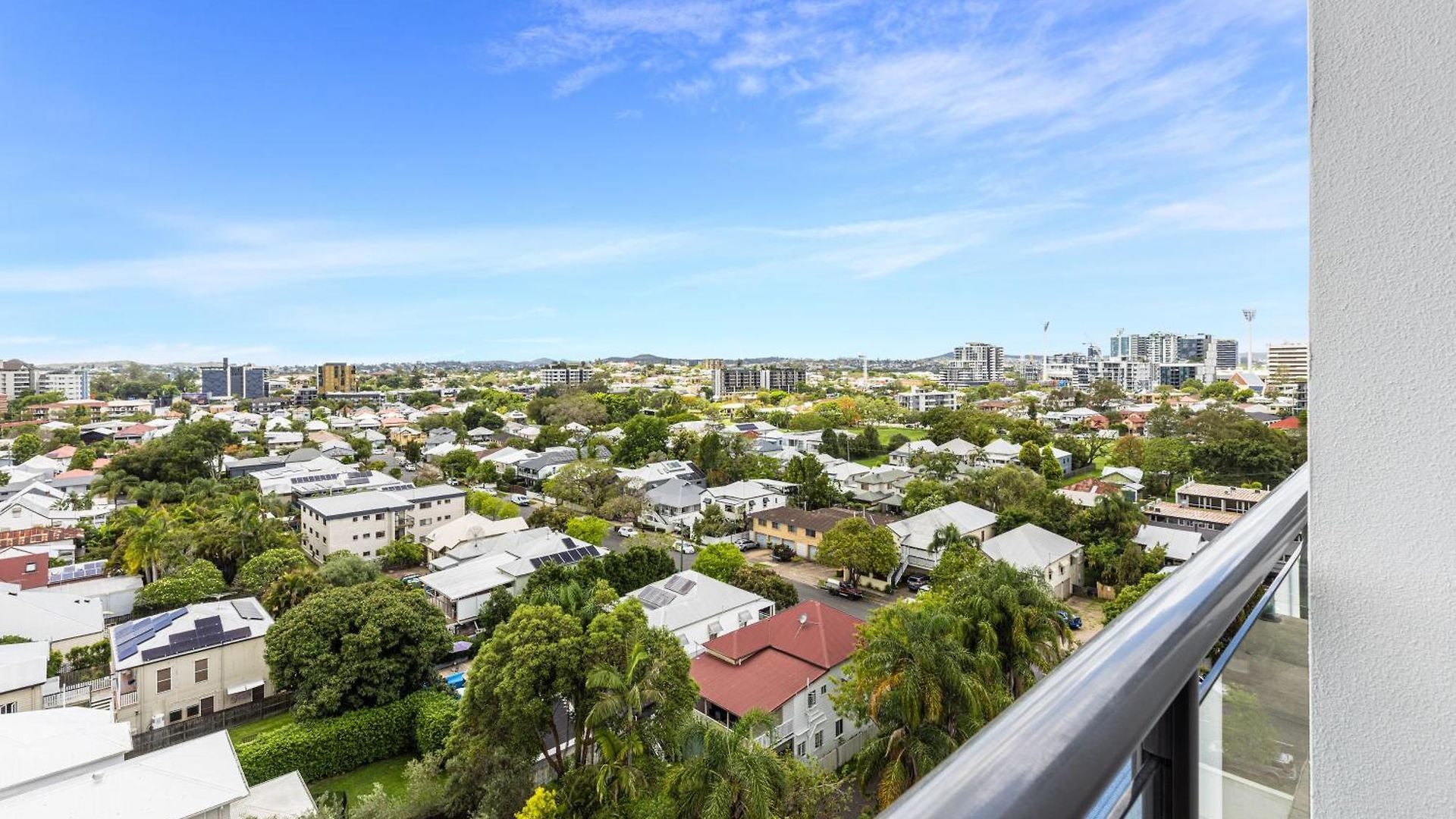 Spacious Panoramic 2br Apartment, Parking And Views