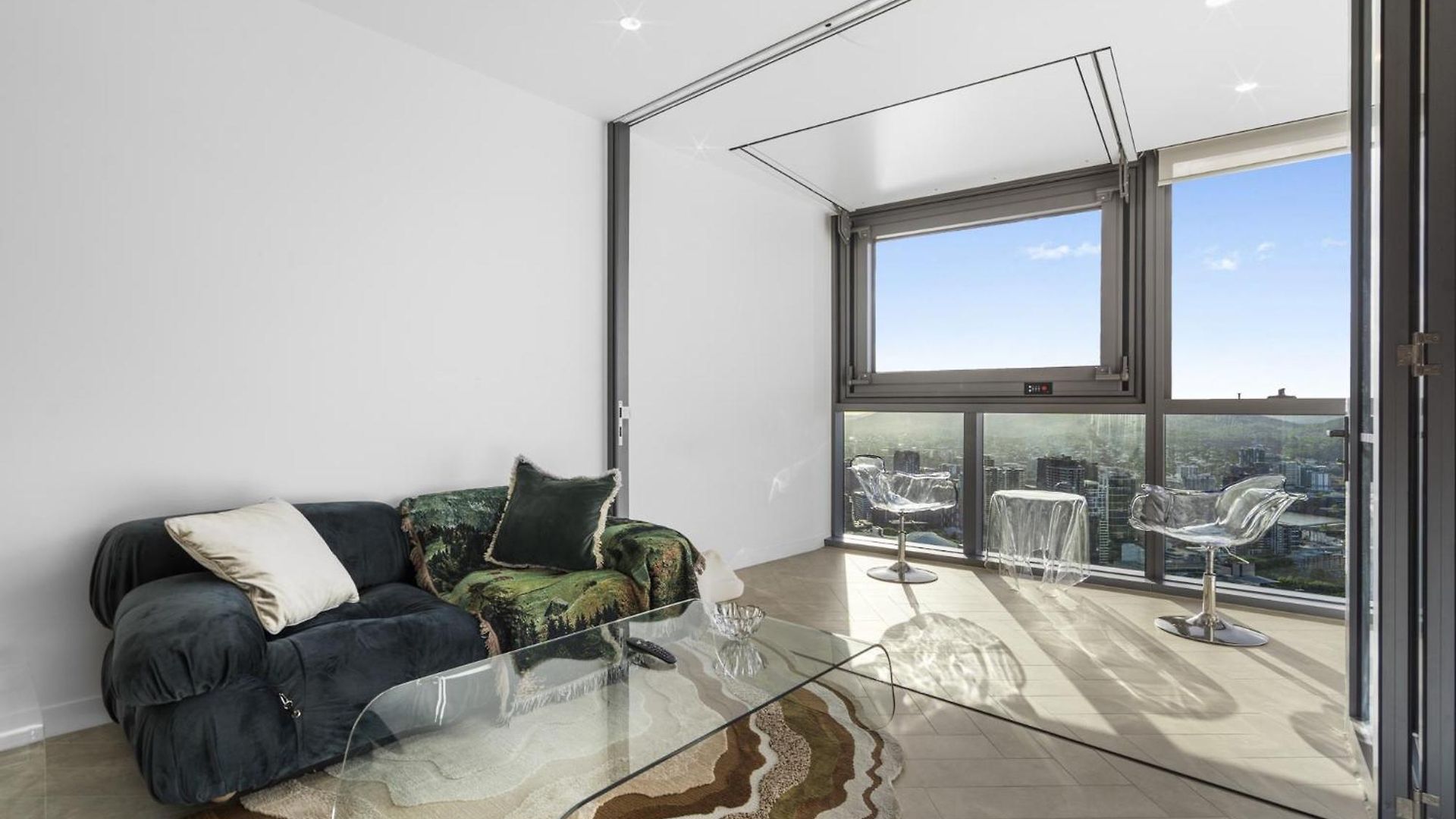 River View 1br With Cbd & Pool, Gym & Sauna