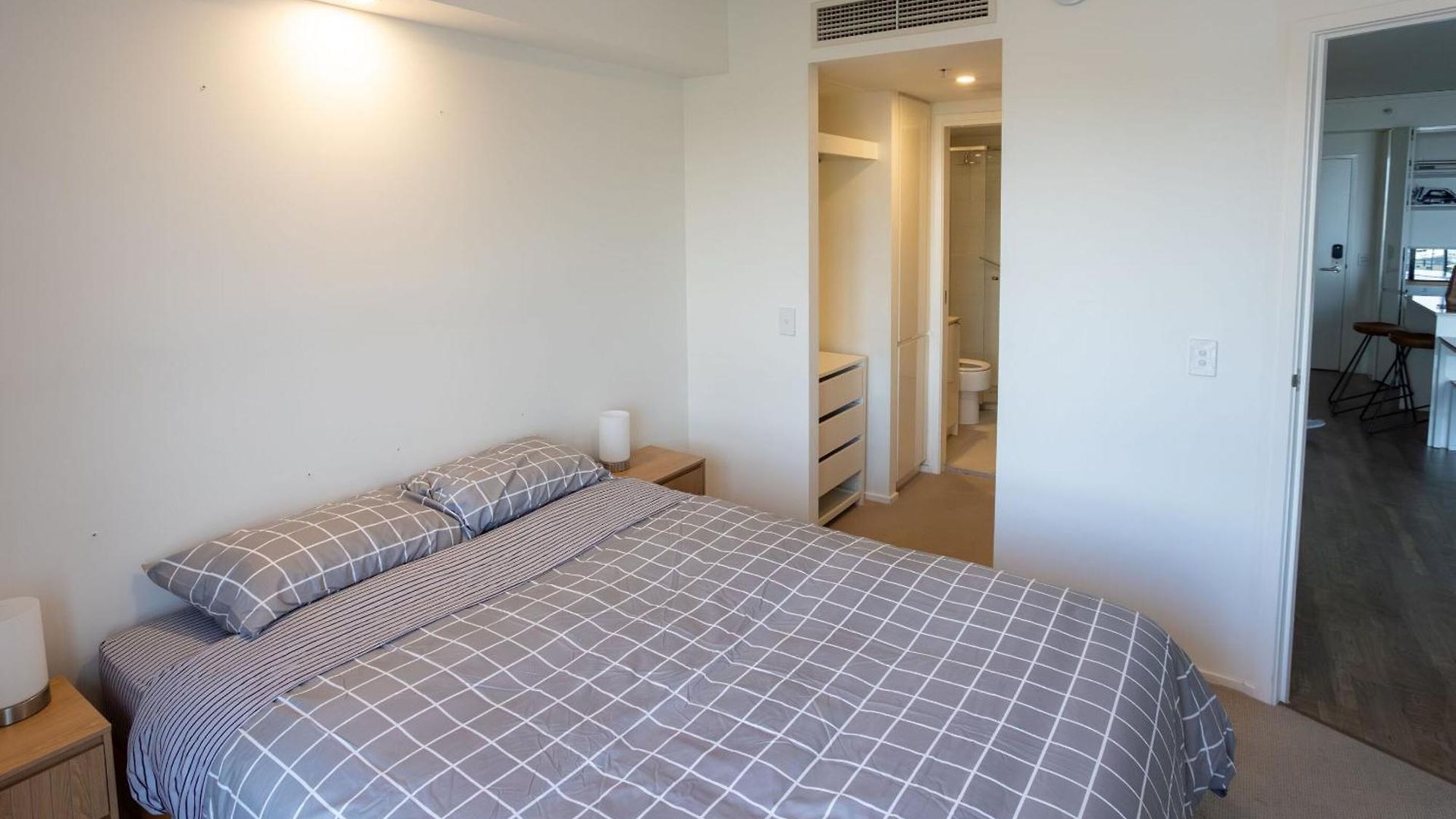 Apartment Modern Pad, 1-min To Showgrounds *