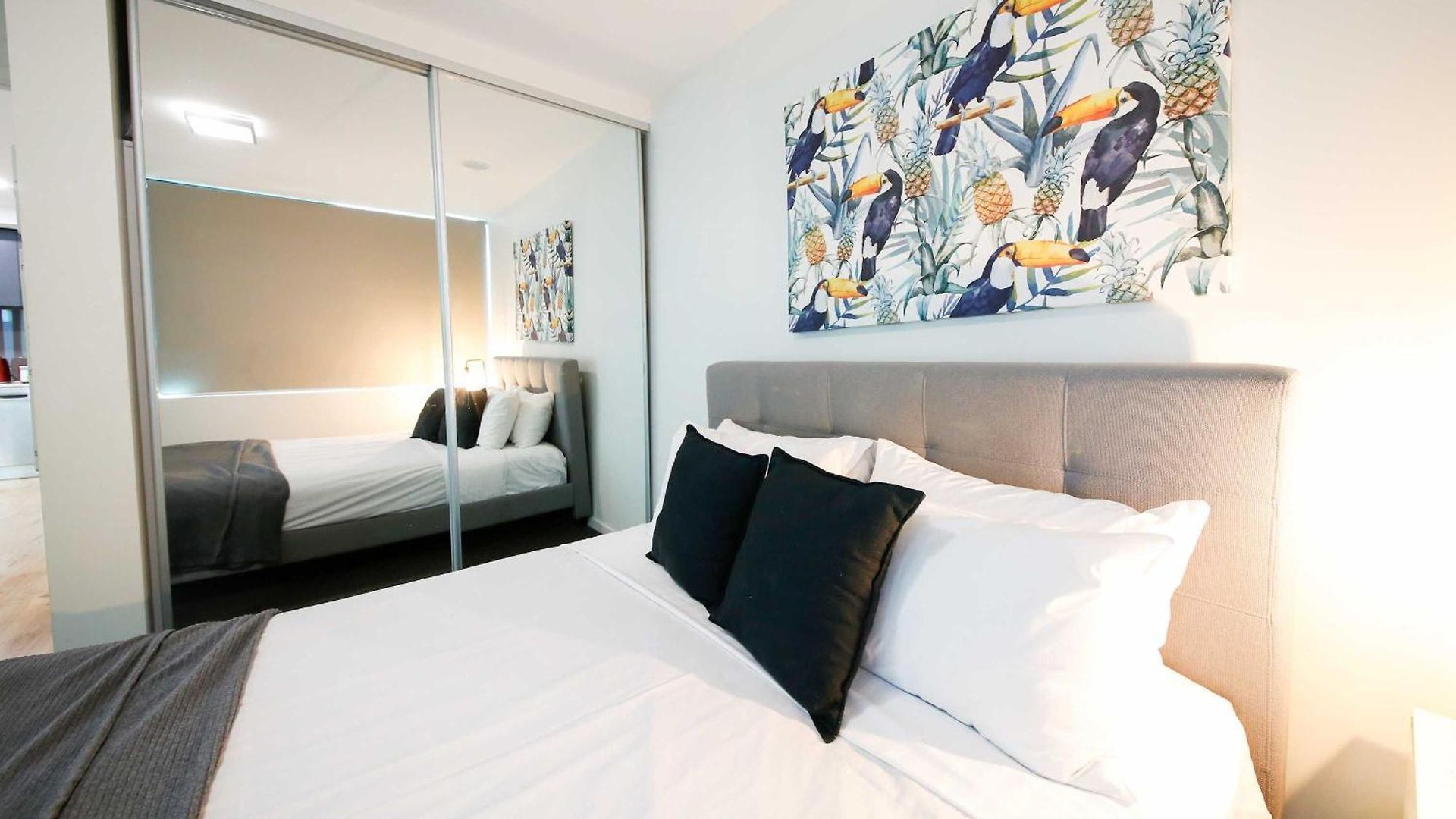South Stylish 1-bedroom Apartment *