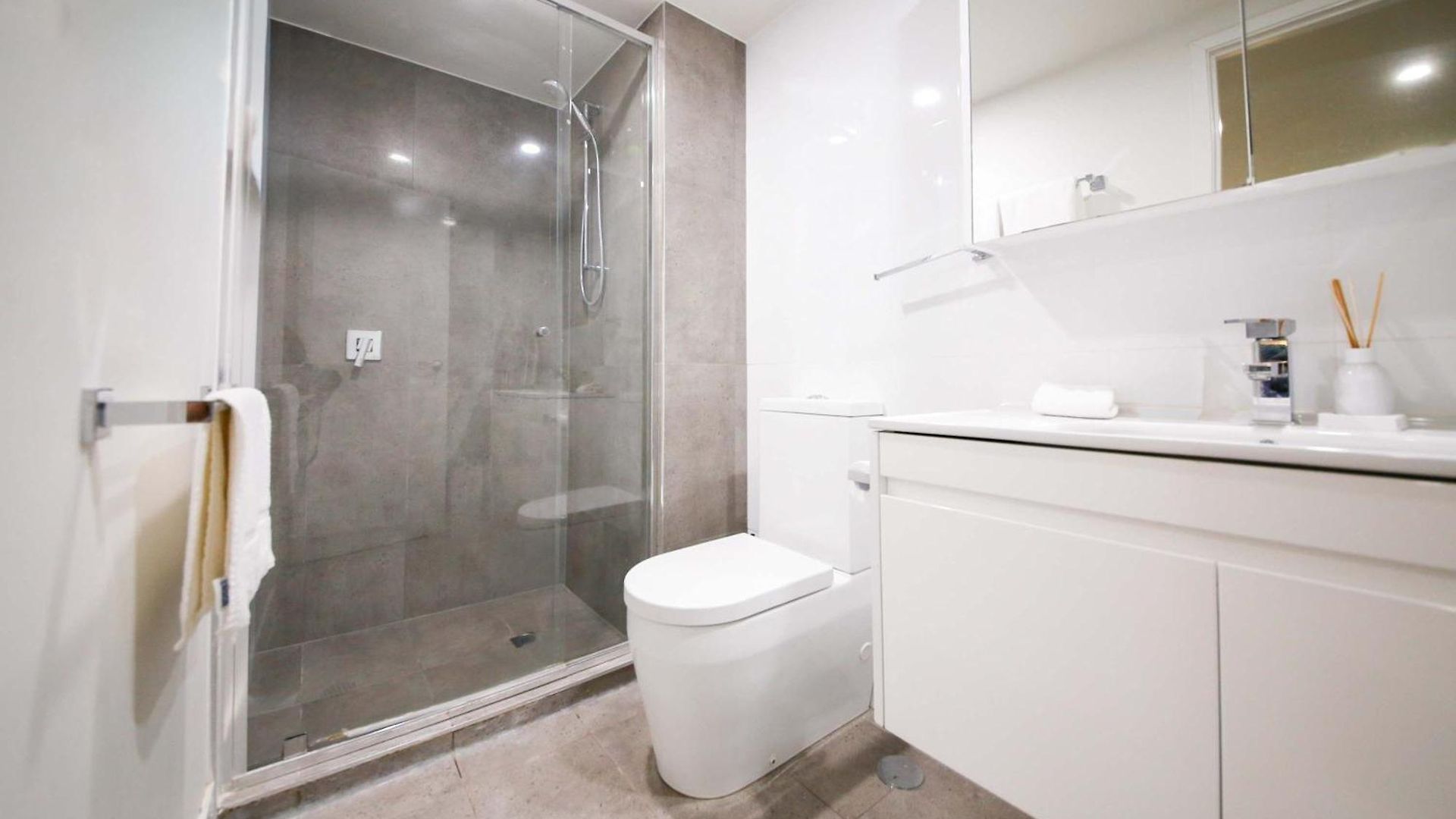 South Stylish 1-bedroom *