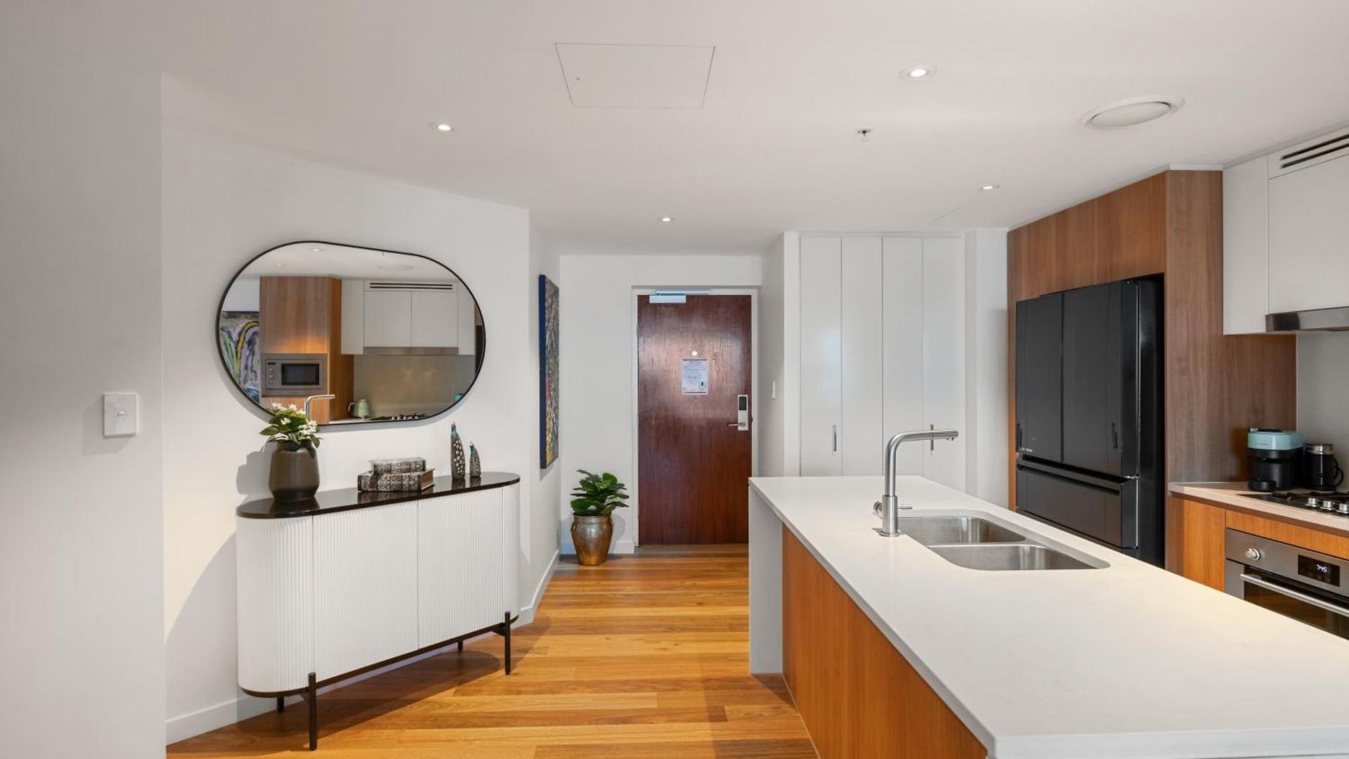 Skylight With Free Parking Apartment Brisbane