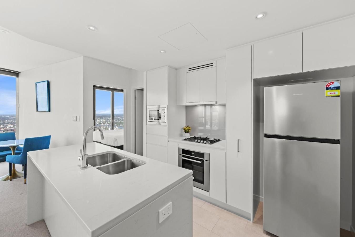 Apartment 1 Bedroom Sky High Escape With Stunning Views