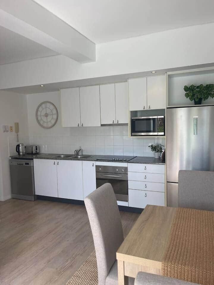 Inner Gem Next To St Andrews Hospital & Park Apartment *