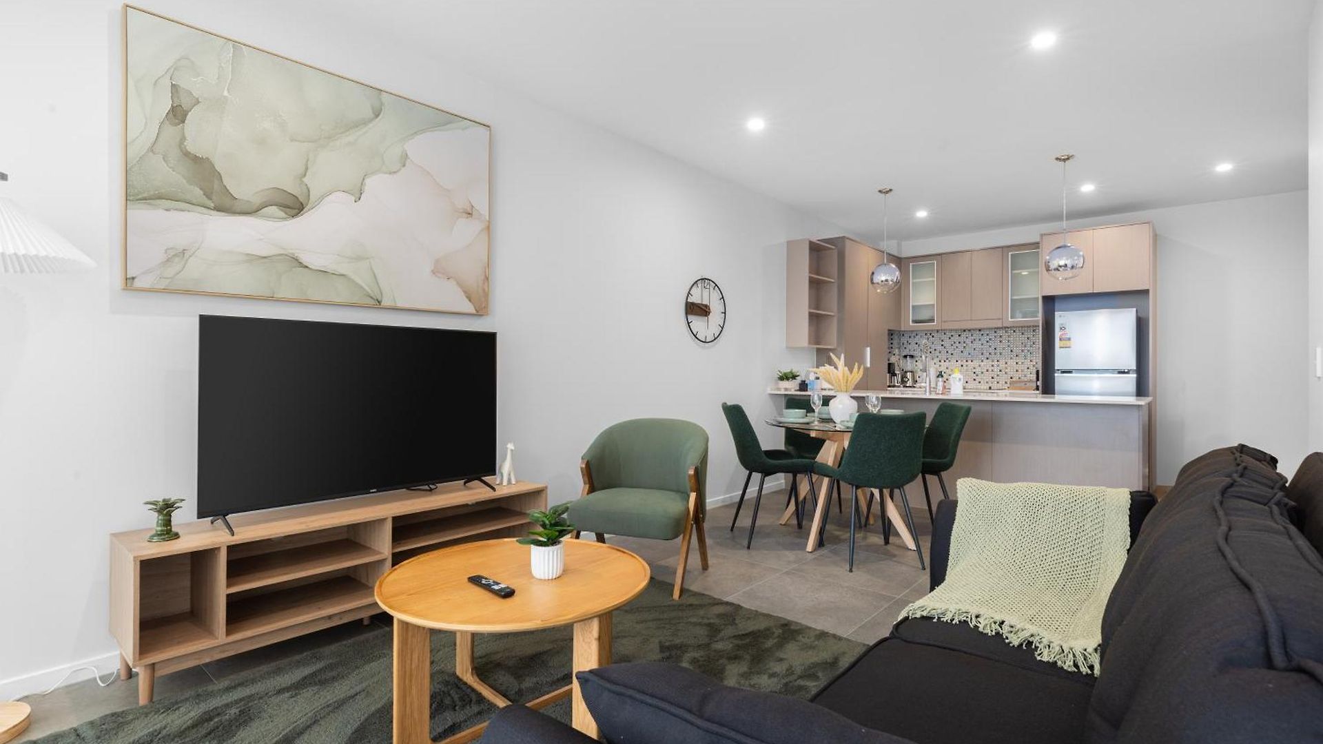 Apartment Spacious Panoramic 2br Apartment, Parking And Views