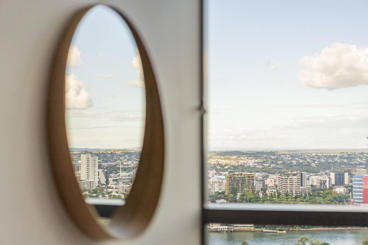 Apartment Queens Wharf 1b Study - Level 29 View Brisbane