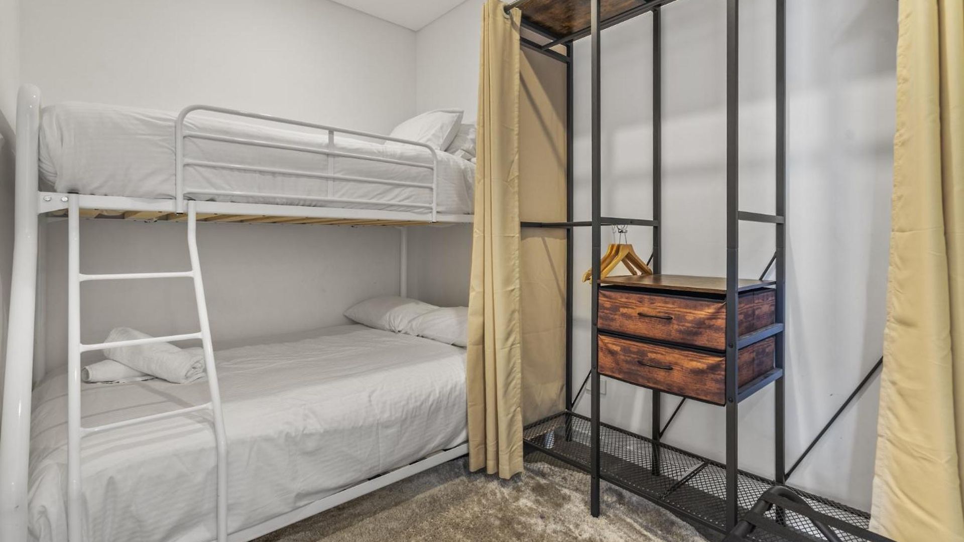 Stylish 2-bed In South * Brisbane