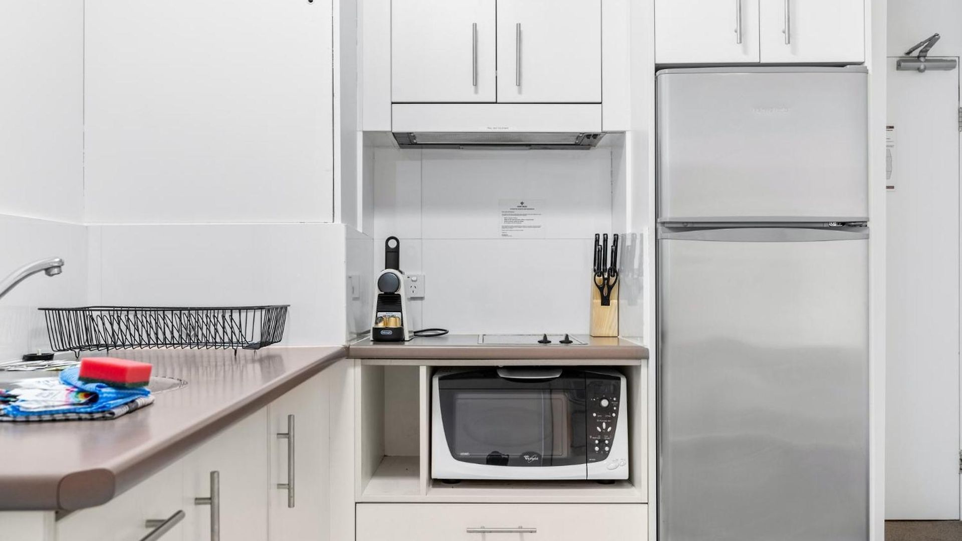 Bright Inner-city Near River View Apartment Brisbane