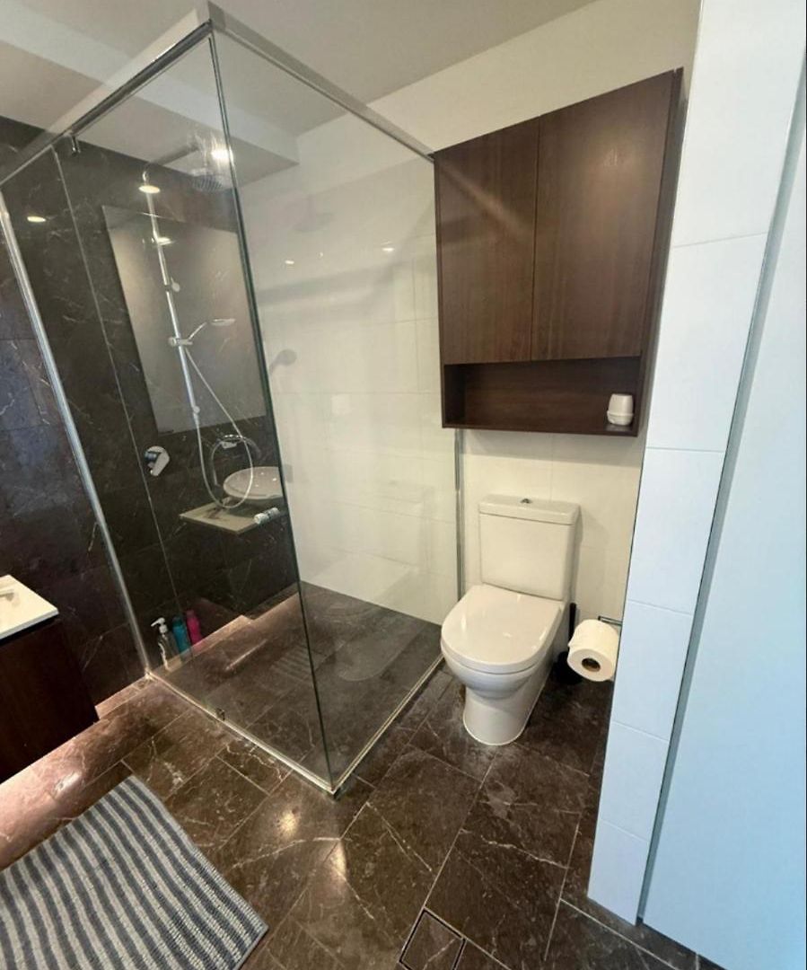 Skyrise Upper Floor Infinite Pool Brisbane