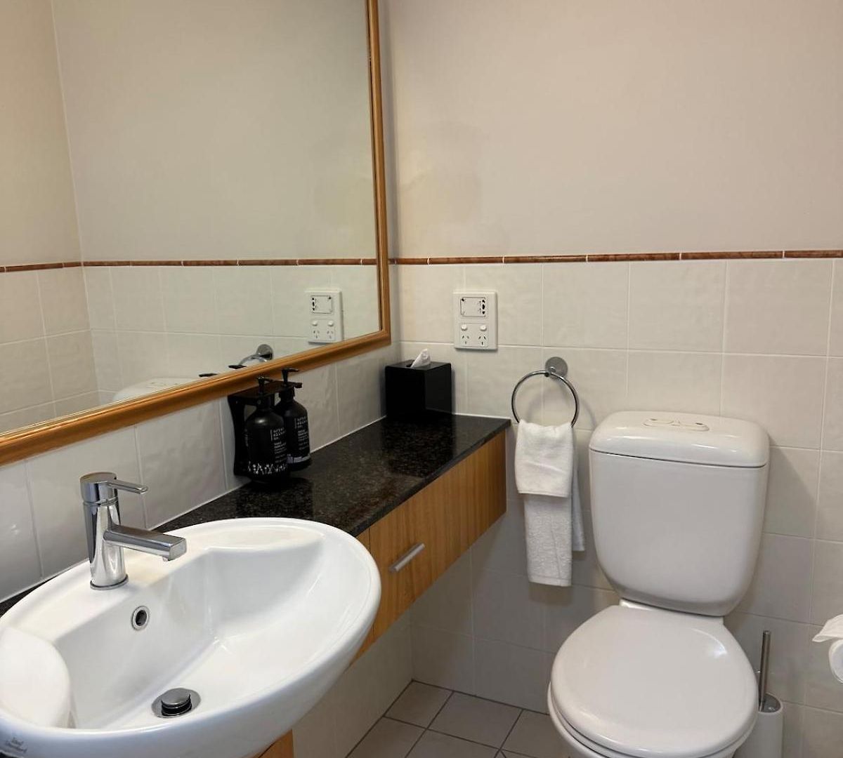 One-bedroom Escape I Mantra On Queen Apartment Brisbane
