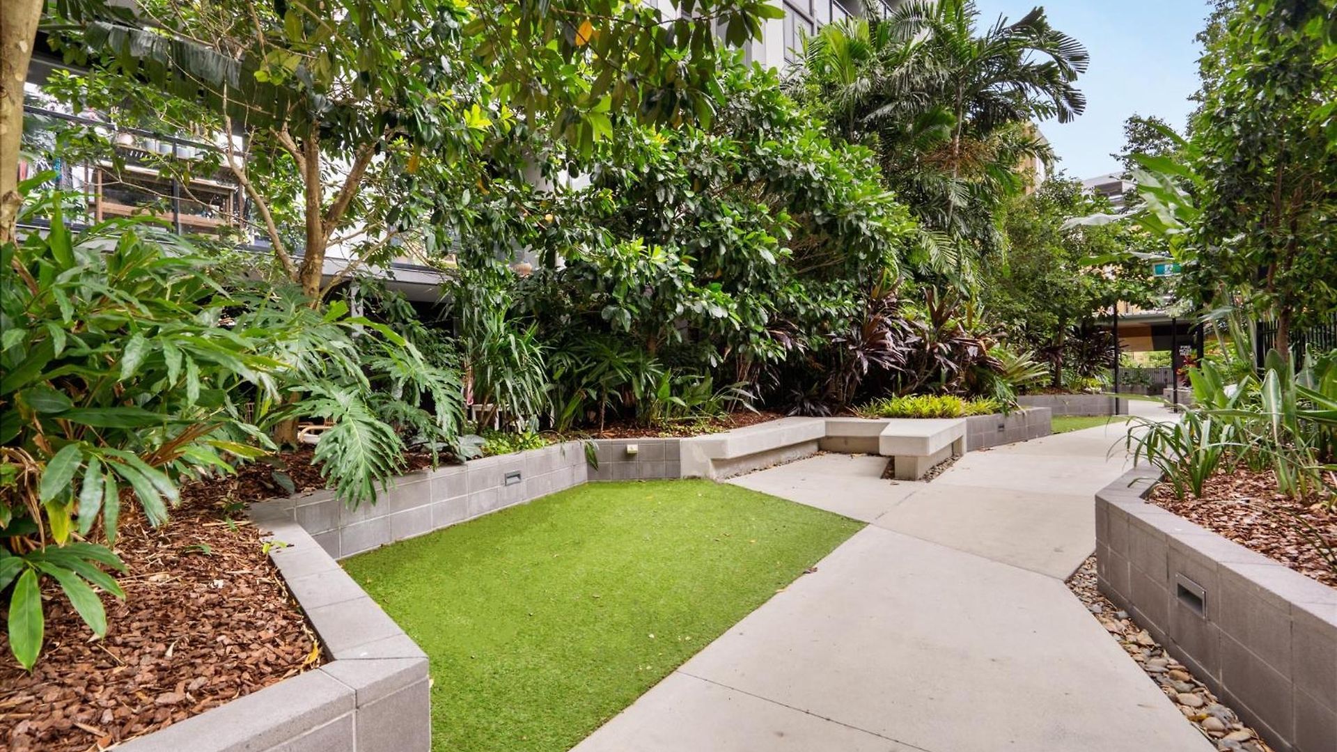Bright 2-bed In Bowen Hills