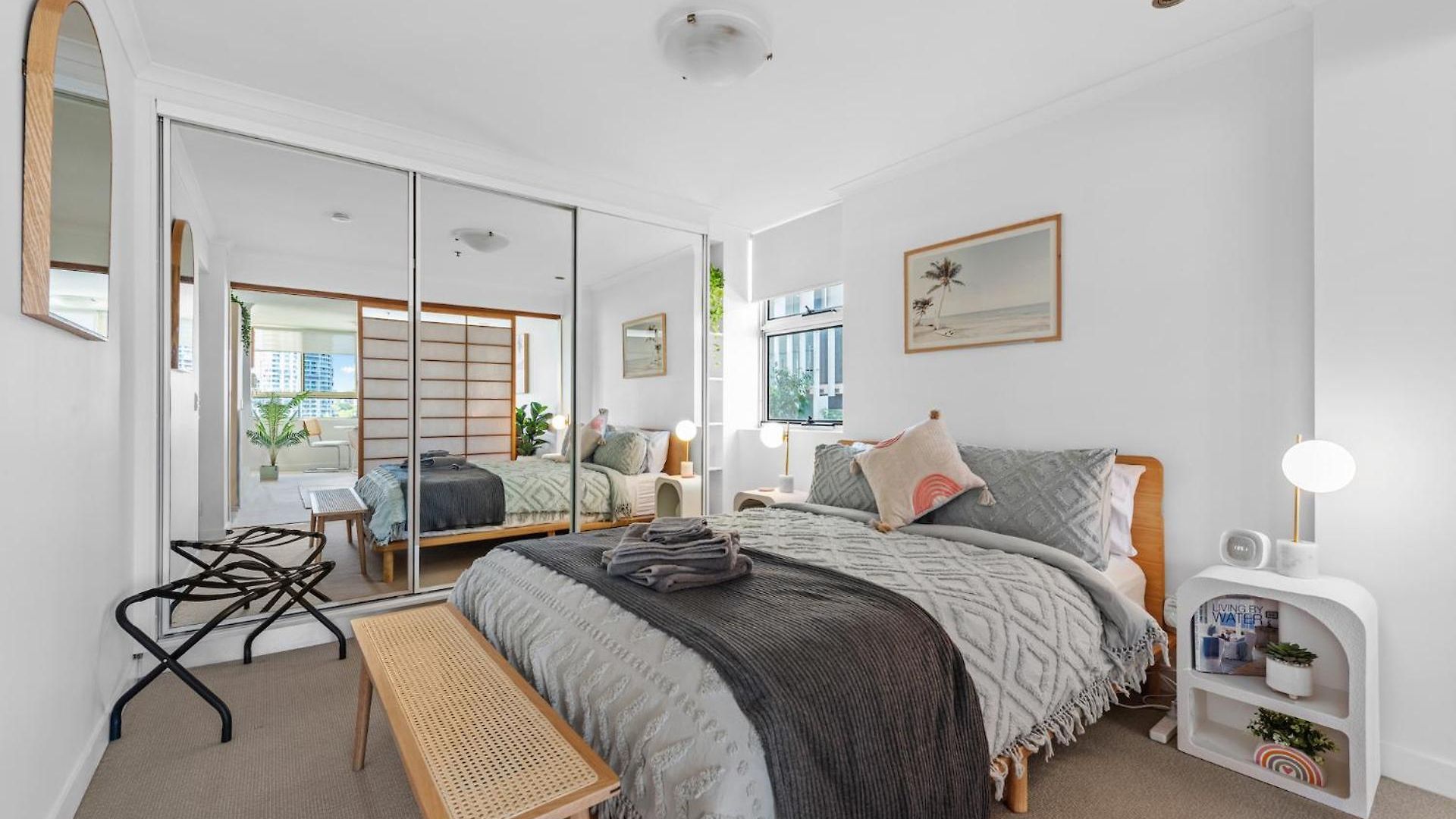 Sensational Cliff-top Waterfront Apartment Brisbane