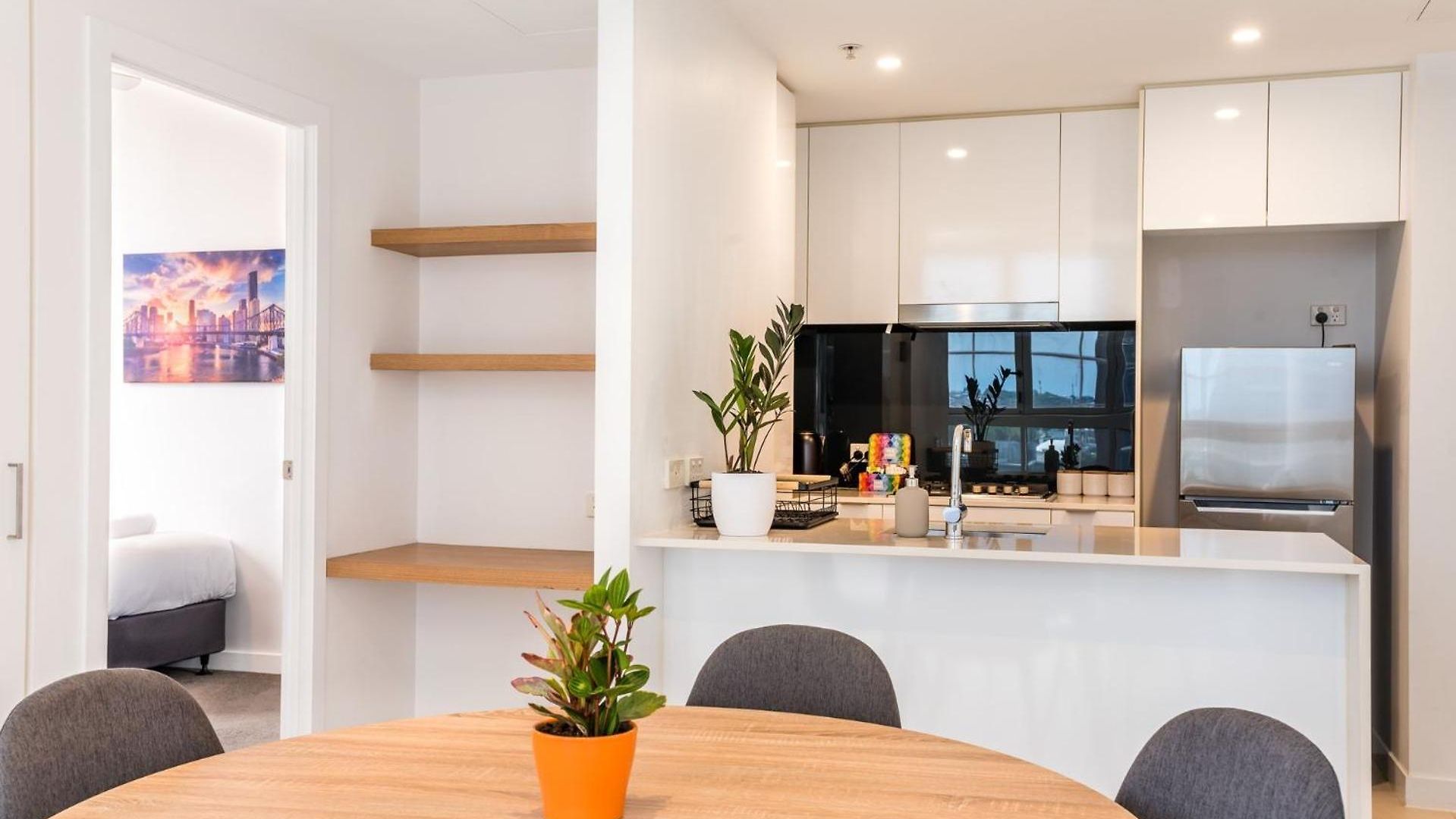 Fortitude Valley Escape With Pool, Gym & Parking *