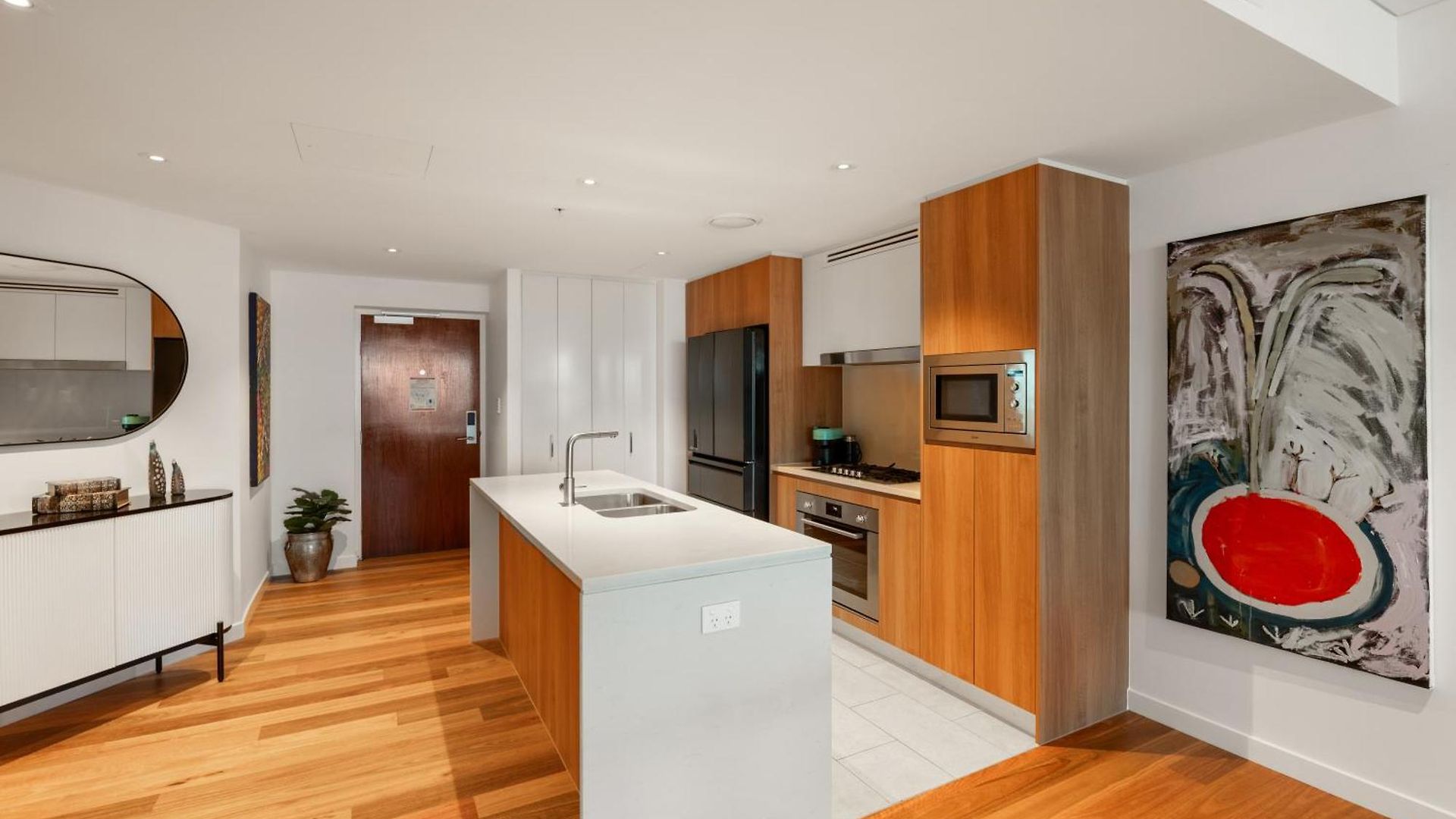 Apartment Skylight With Free Parking *