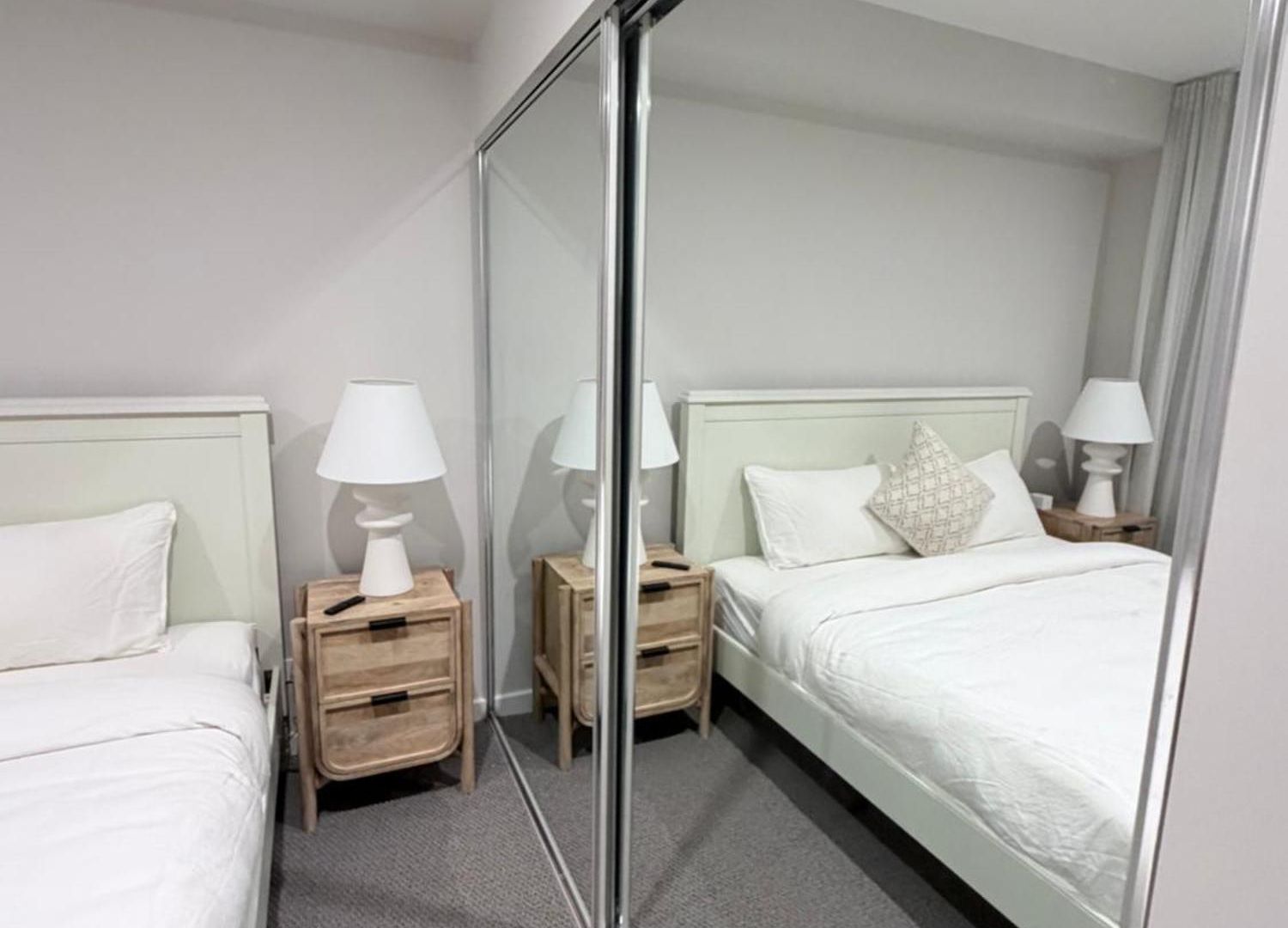 24 Bromley St Private In A Luxurious Shared