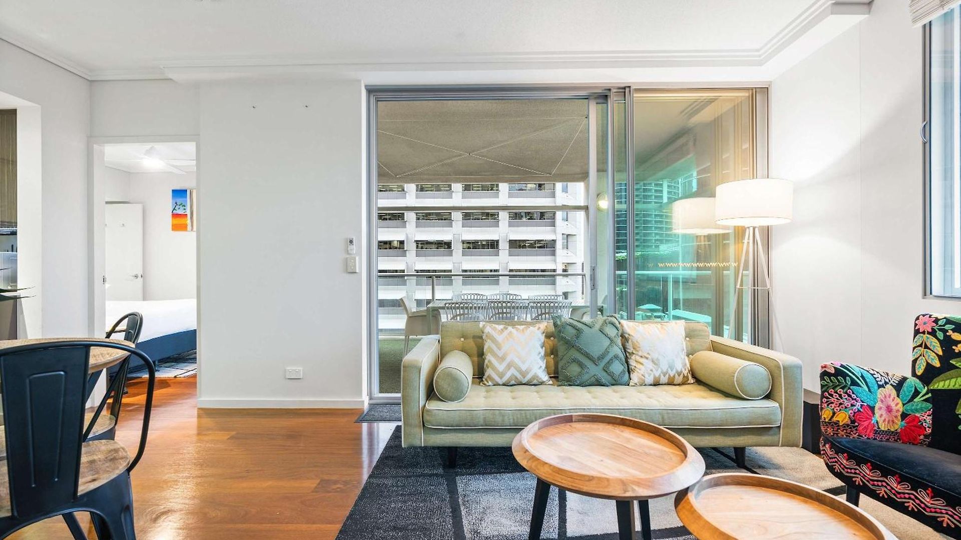 Apartment 2 Bed 2 Bath Parking Brisbane