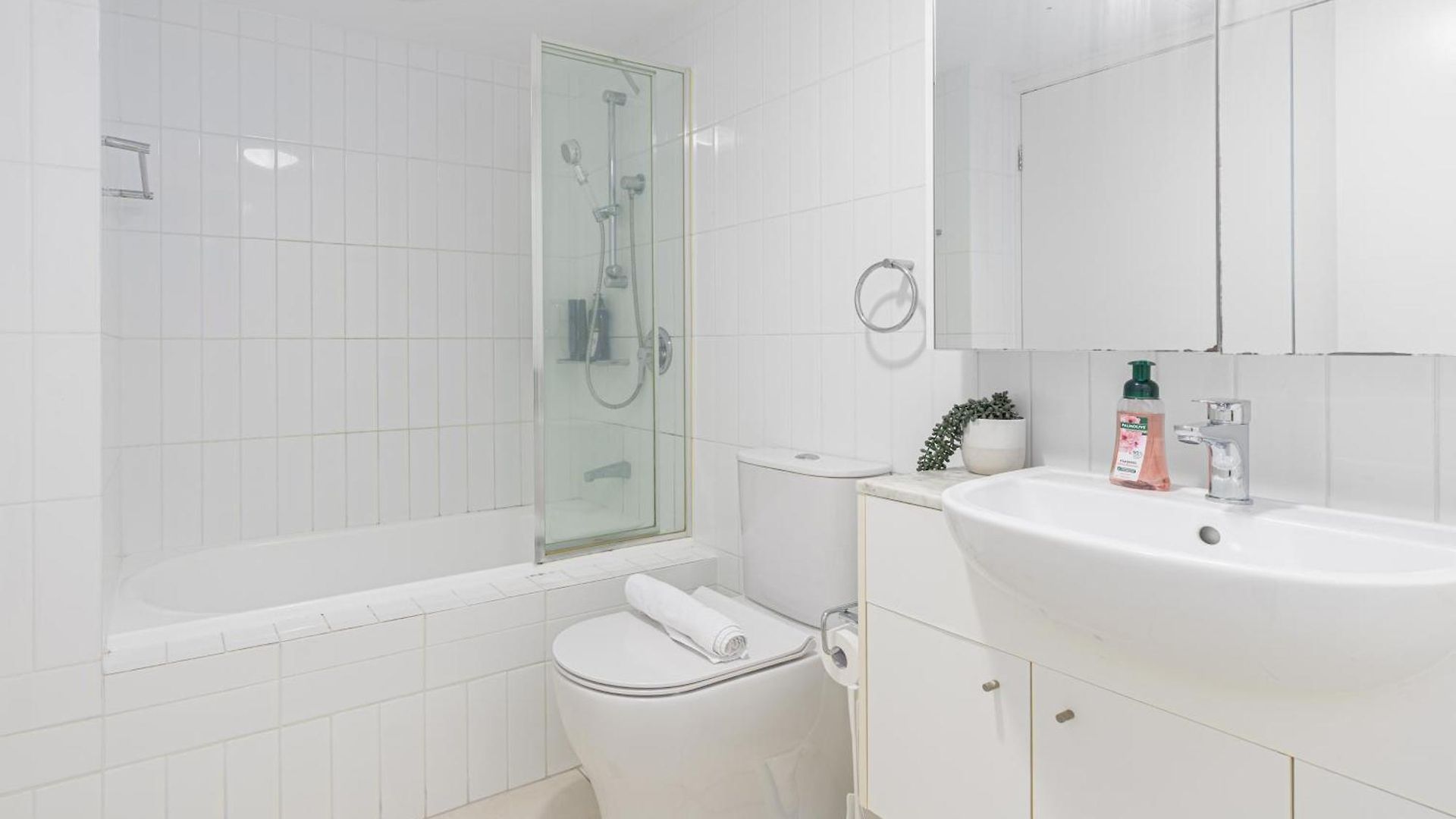 Oaks Luxury 2br With Pool, Gym And Parking Apartment *