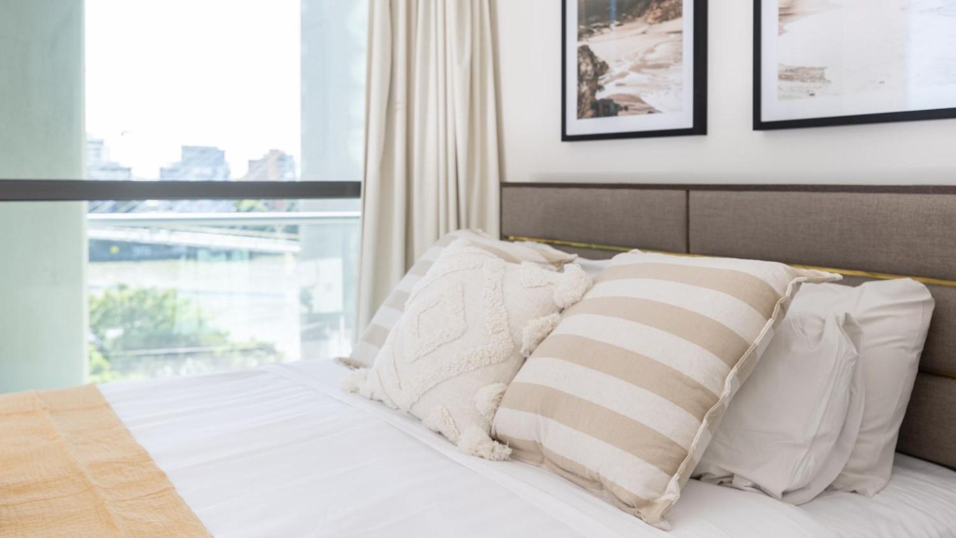 Oaks Luxury 2br With Pool, Gym And Parking Apartment Brisbane