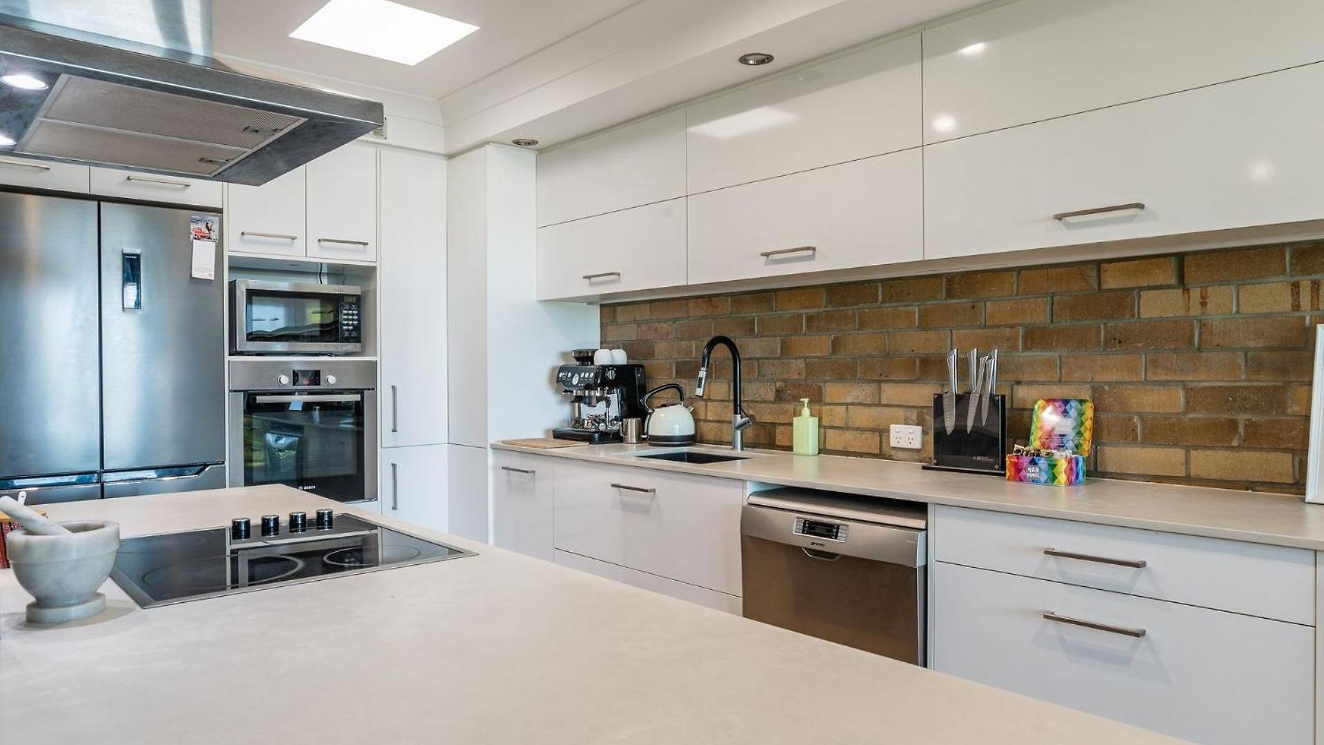 Pulse Hideaway Steps To Valley & Cbd Apartment Brisbane
